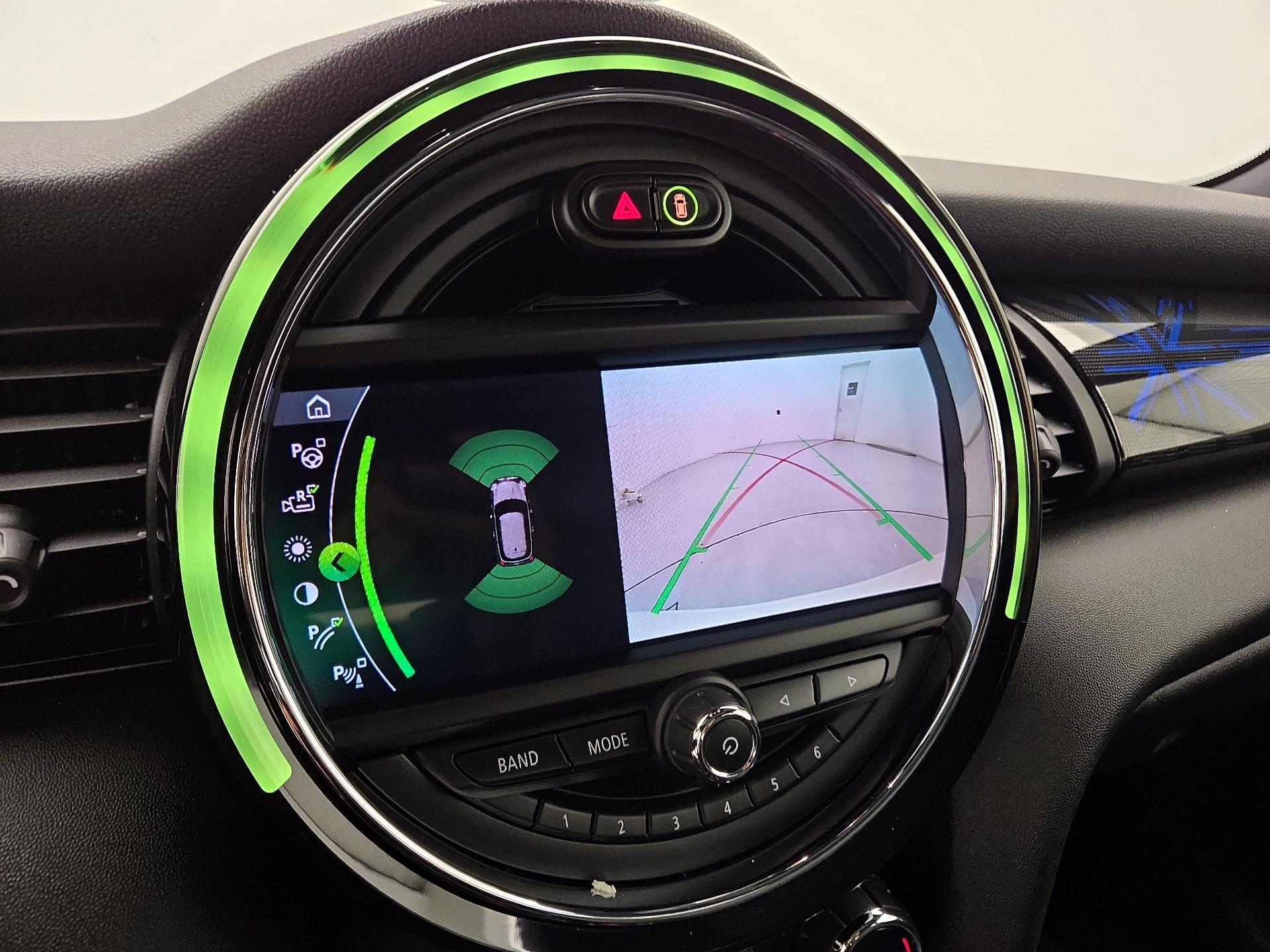 Thumbnail: 2021 MINI Cooper Hardtop - 15