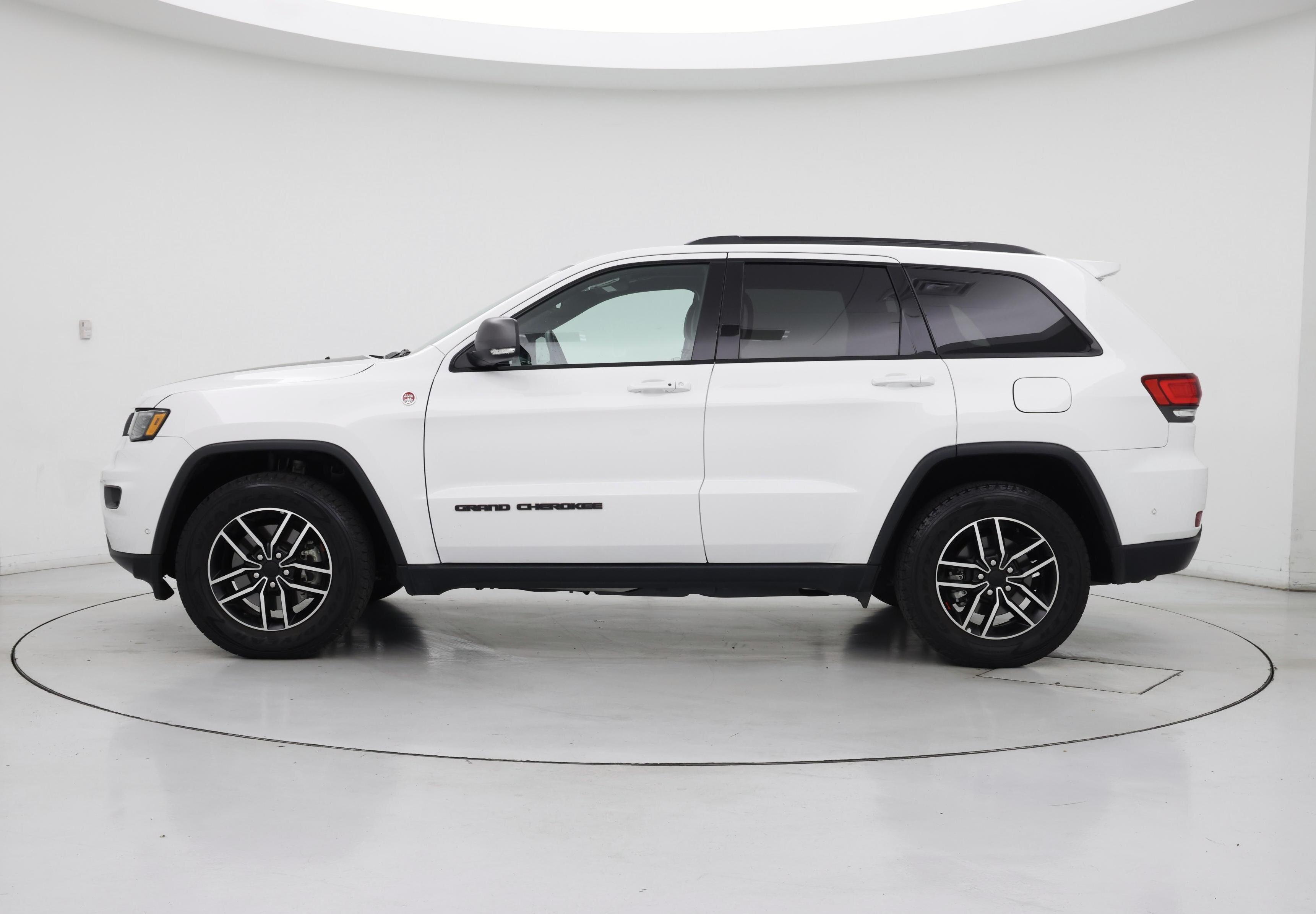 Thumbnail: 2021 Jeep Grand Cherokee - 3