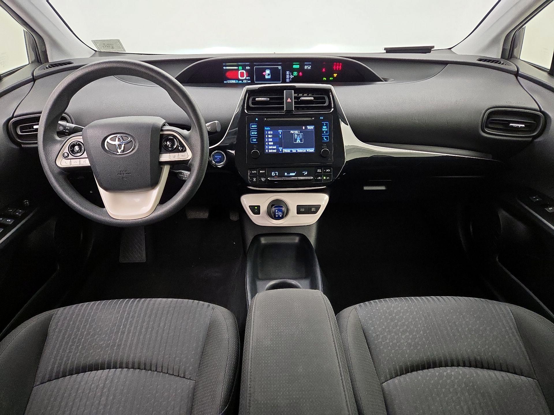 Thumbnail: 2017 Toyota Prius - 9