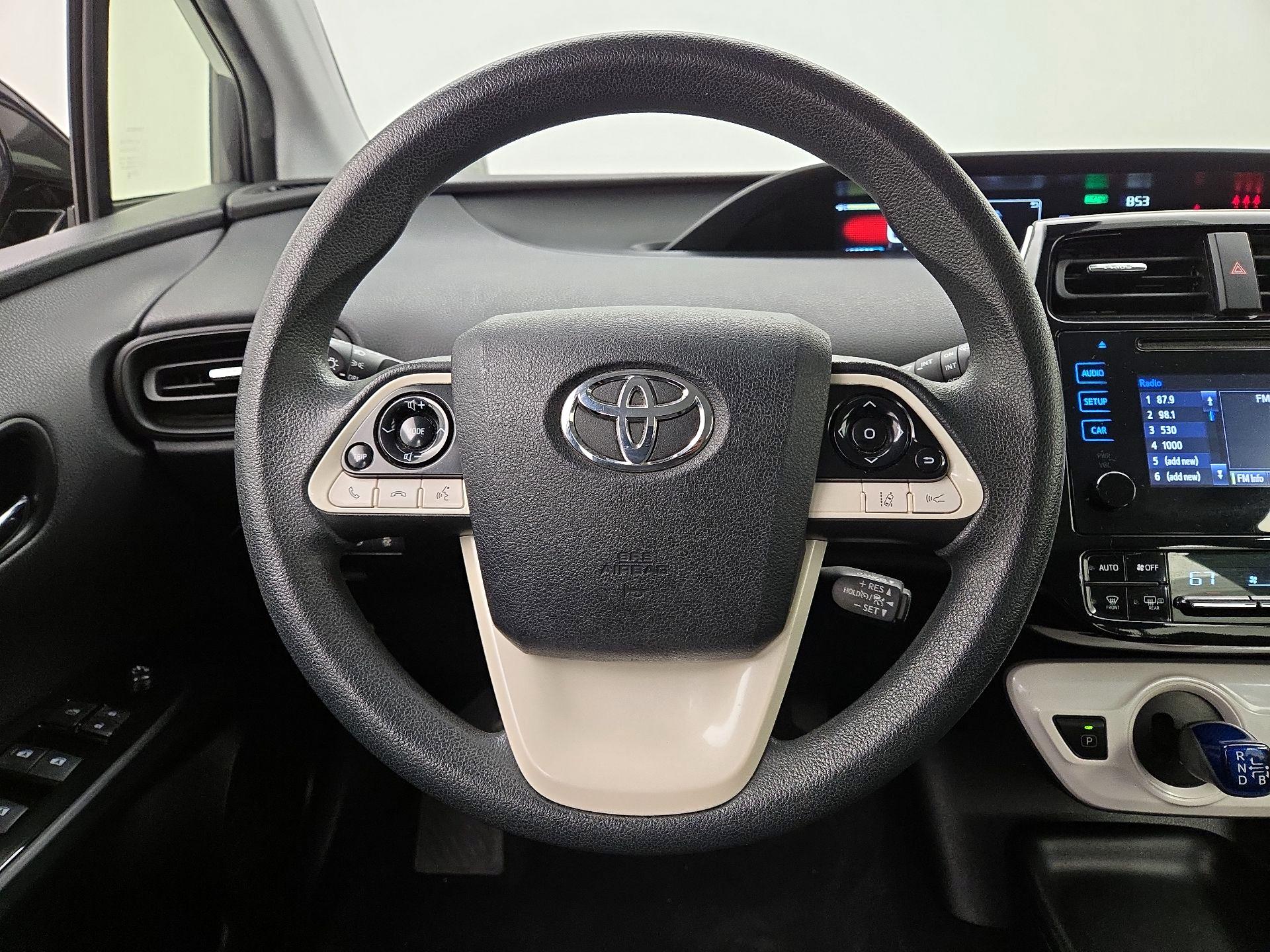 Thumbnail: 2017 Toyota Prius - 10