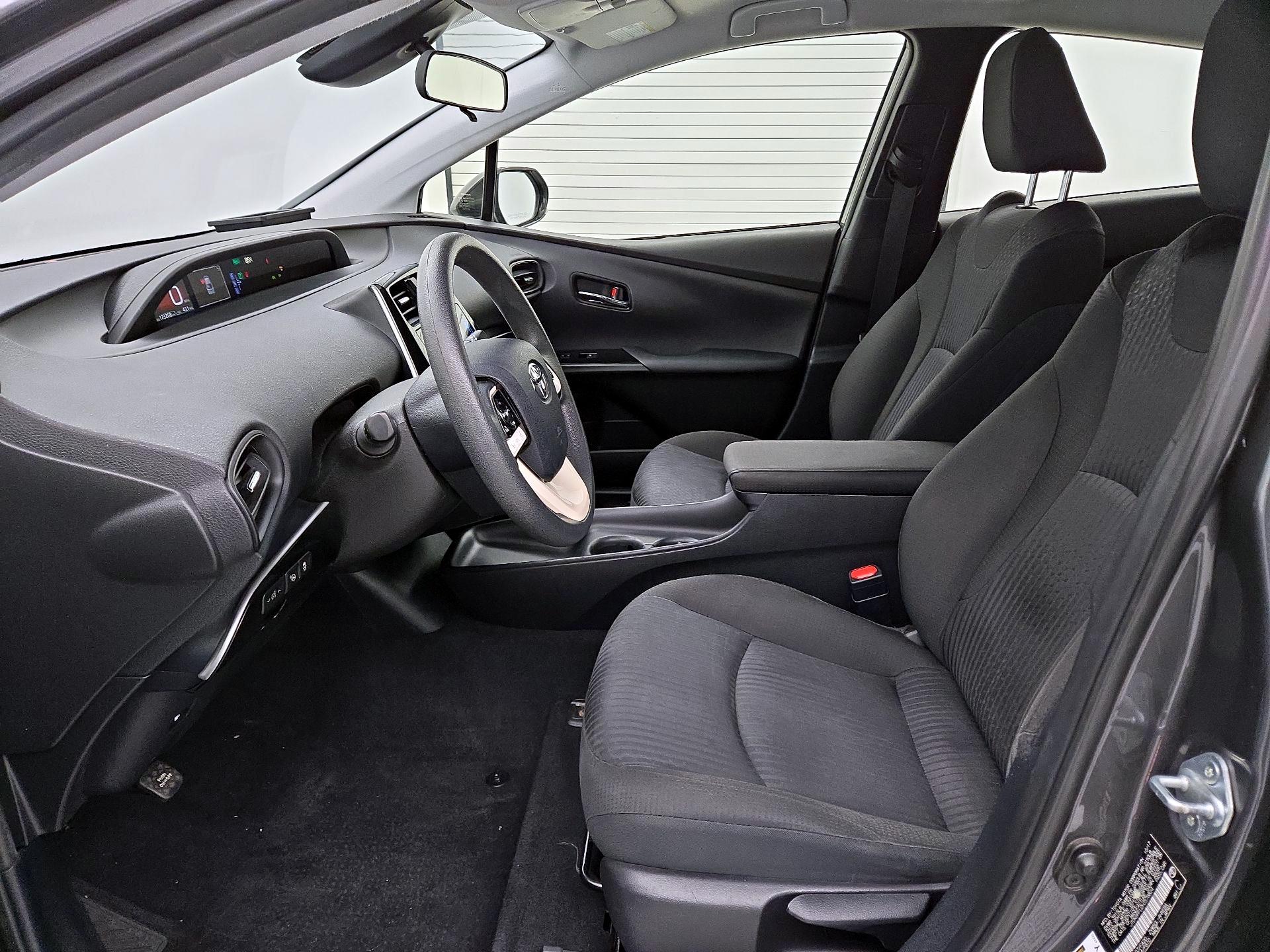 Thumbnail: 2017 Toyota Prius - 11