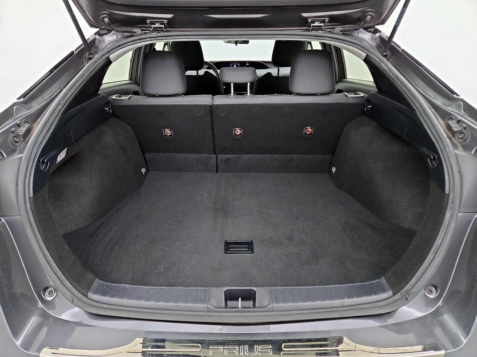 Thumbnail: 2017 Toyota Prius - 19