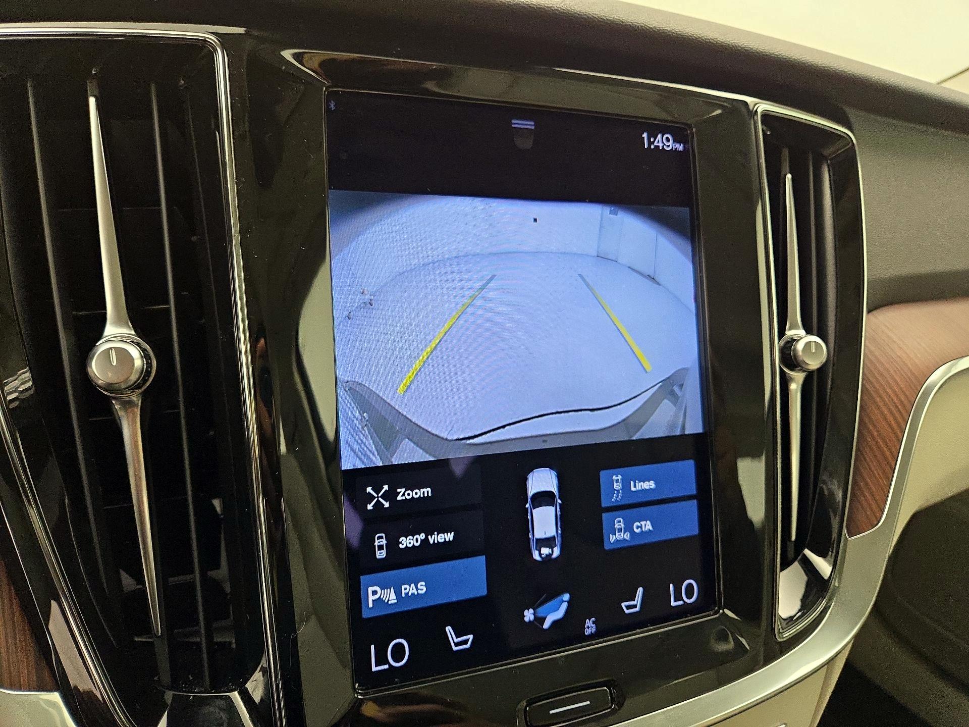 Thumbnail: 2022 Volvo S60 - 14