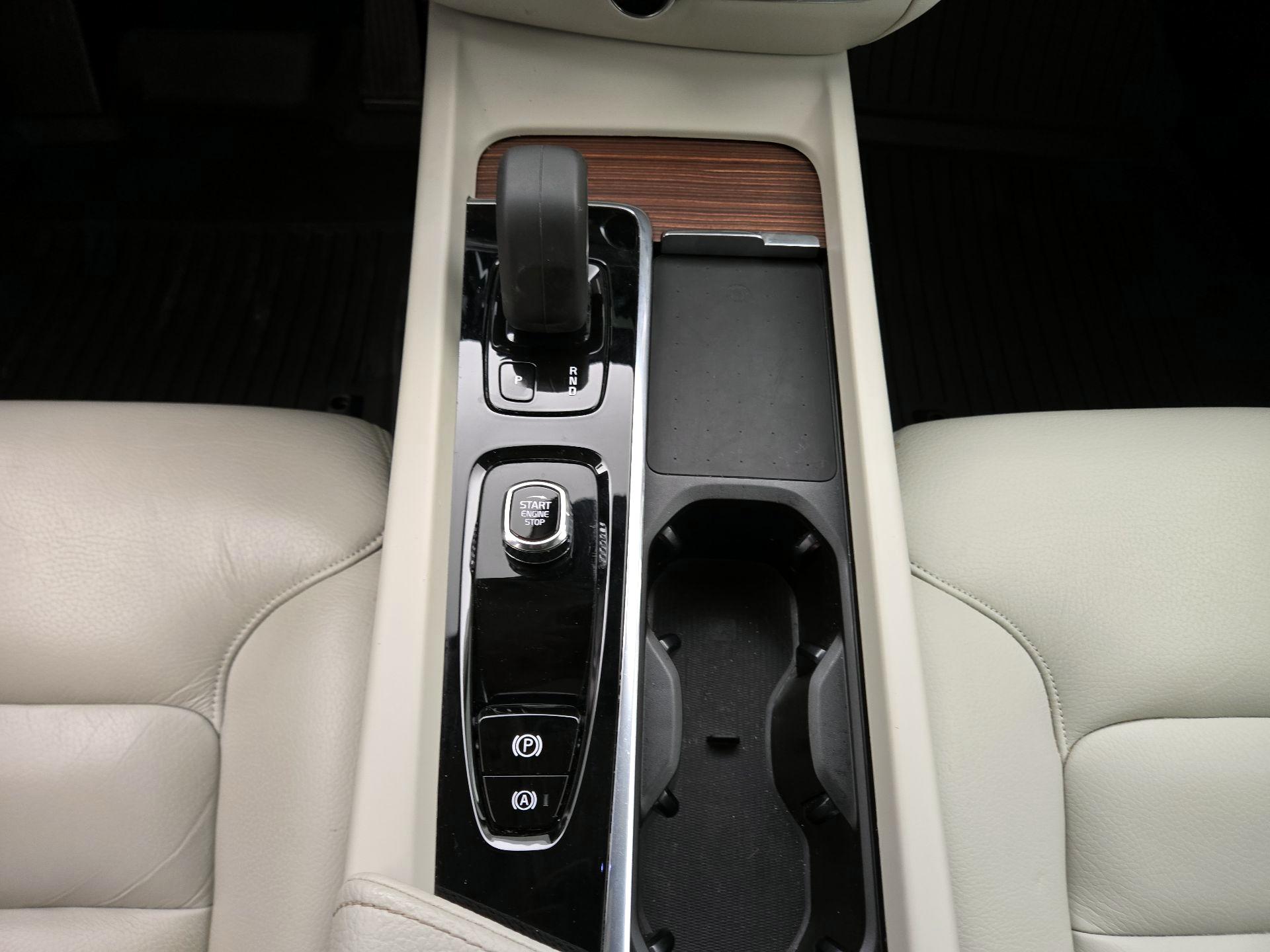 Thumbnail: 2022 Volvo S60 - 17