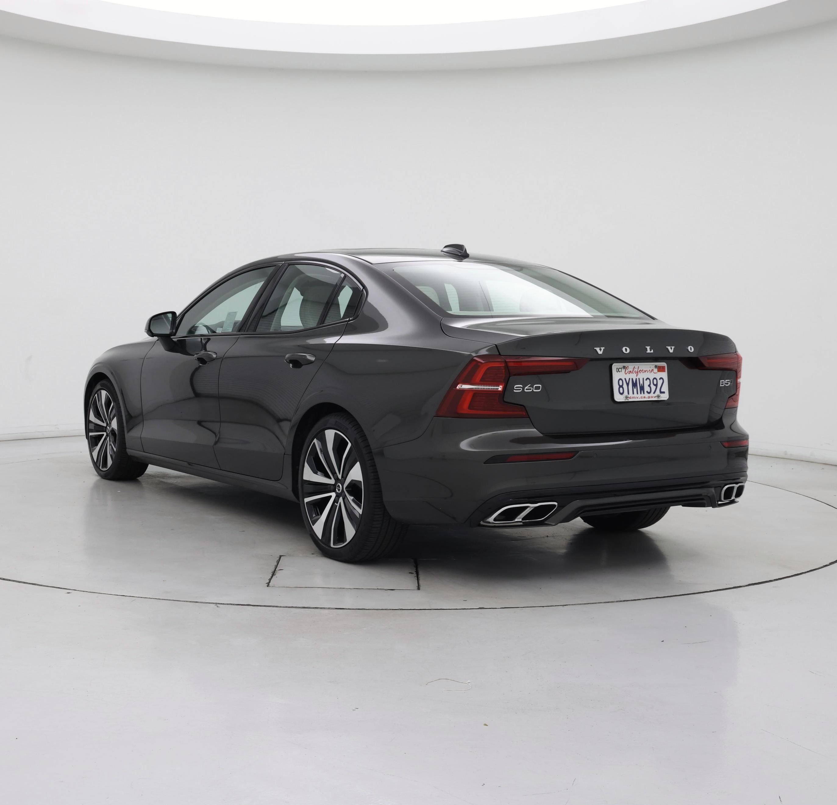 Thumbnail: 2022 Volvo S60 - 2