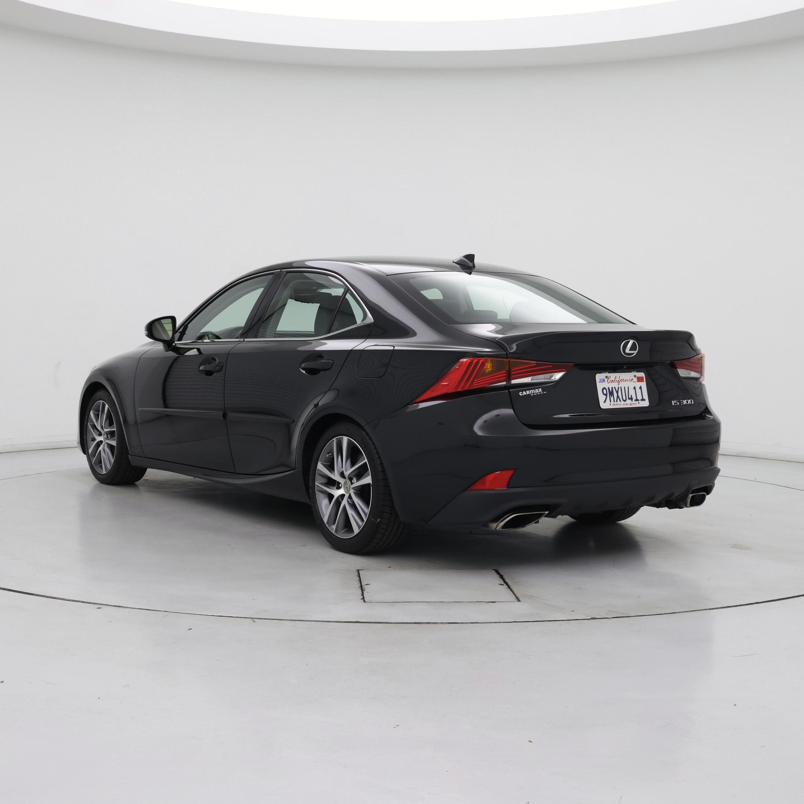 Thumbnail: 2019 Lexus IS - 2
