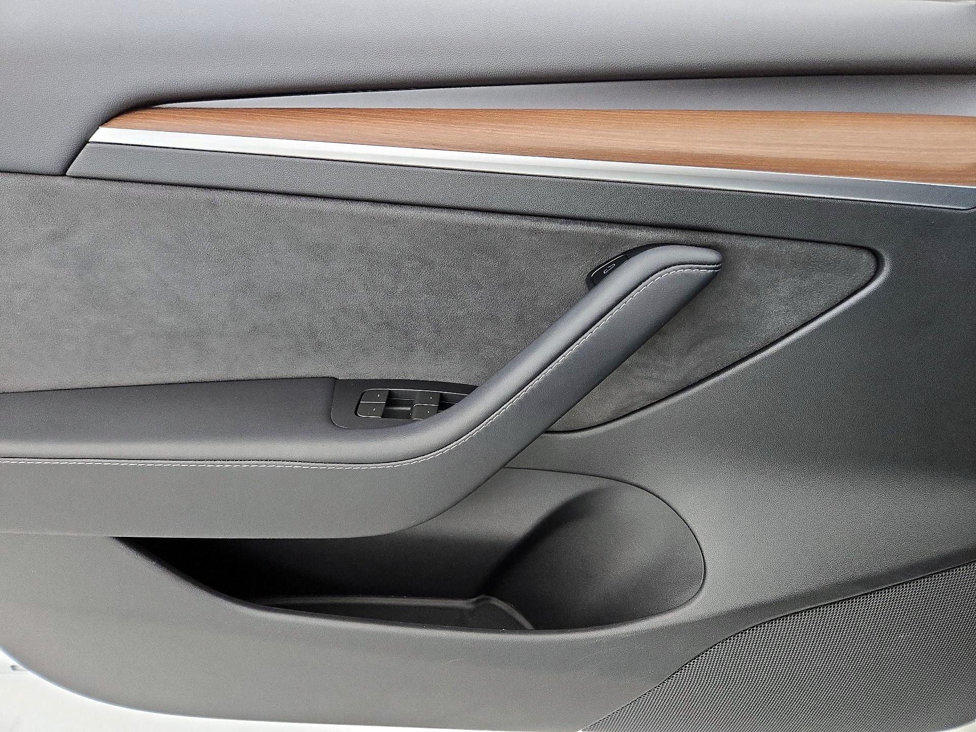 Thumbnail: 2023 Tesla Model 3 - 12