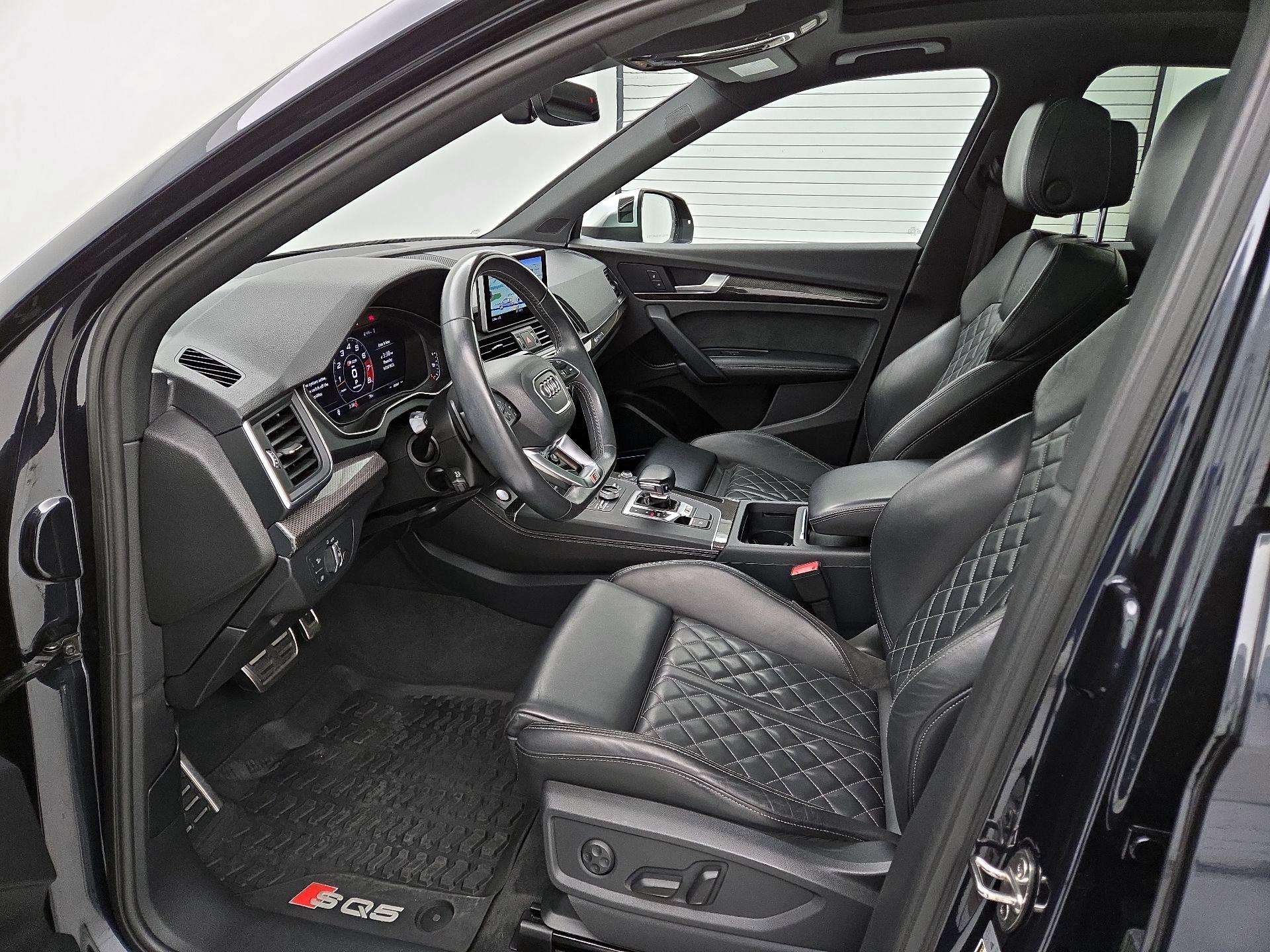 Thumbnail: 2018 Audi SQ5 - 11