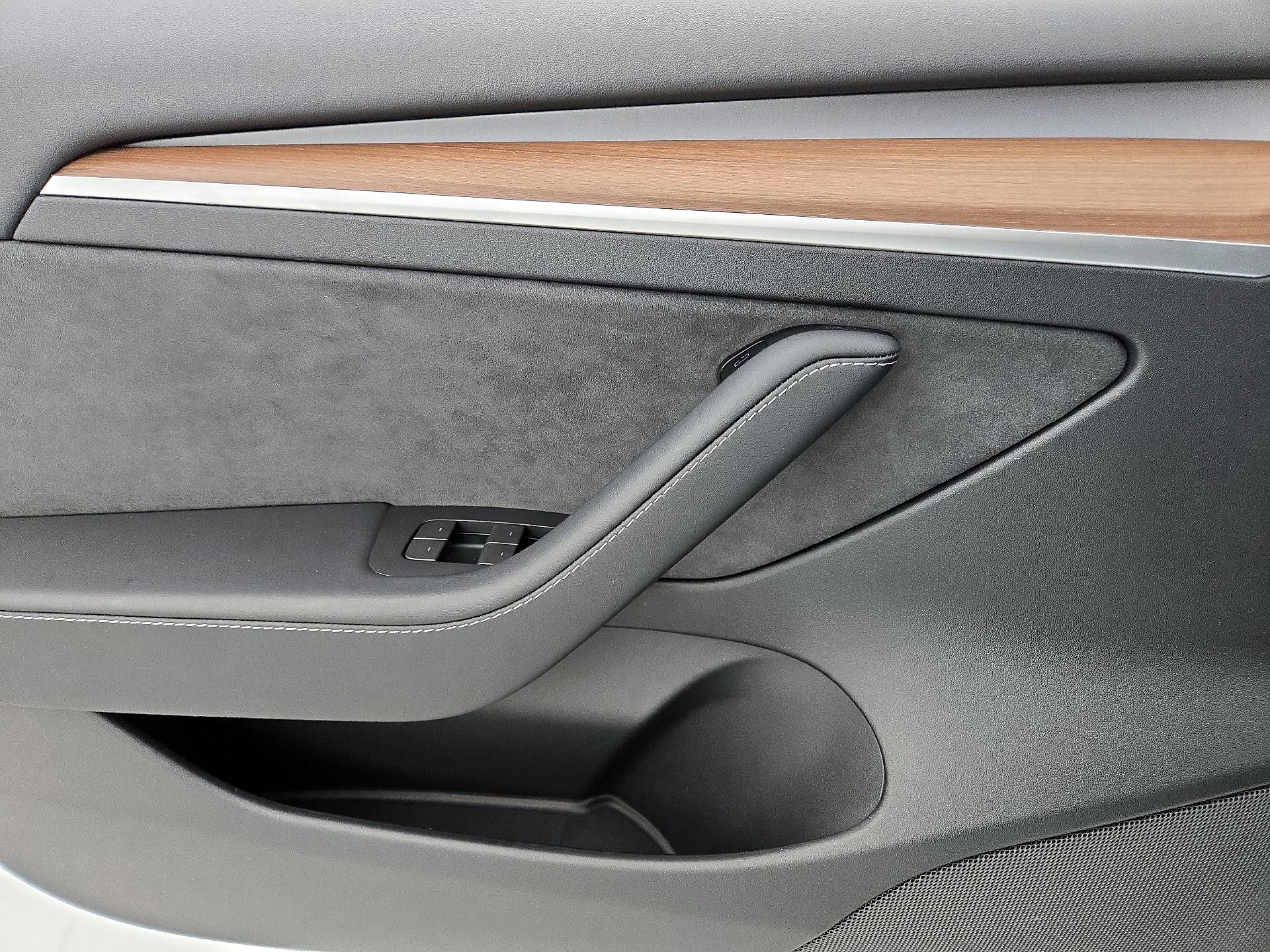 Thumbnail: 2023 Tesla Model 3 - 12