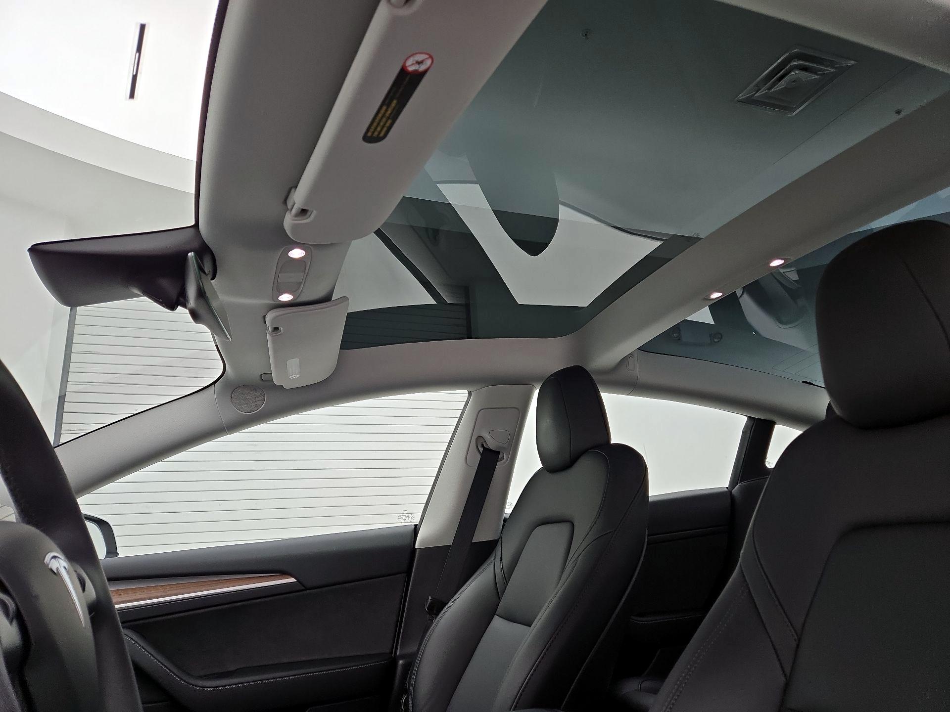 Thumbnail: 2023 Tesla Model 3 - 19