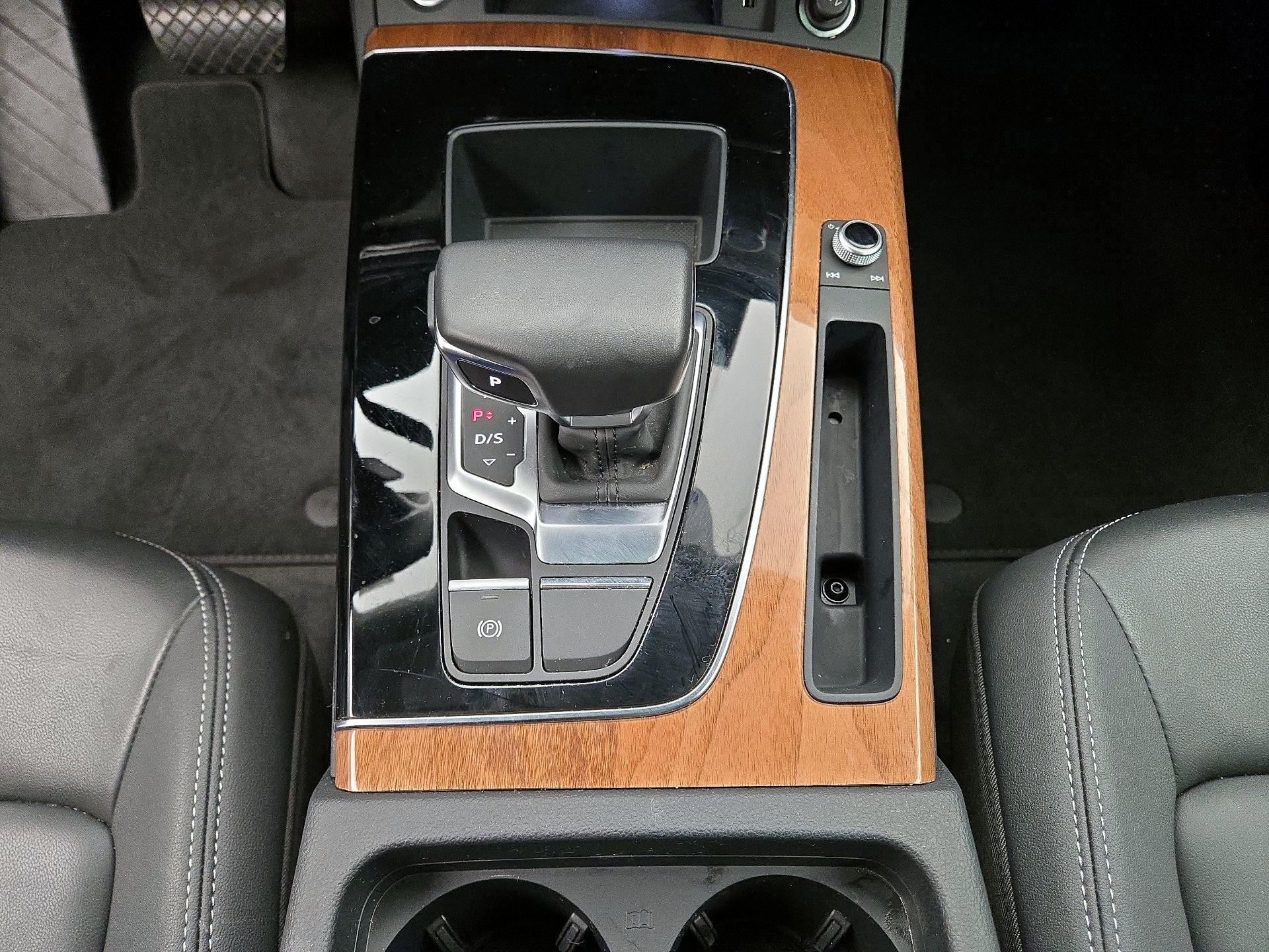 Thumbnail: 2023 Audi Q5 - 17