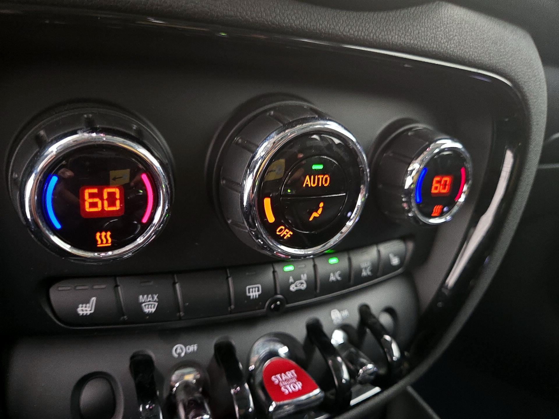 Thumbnail: 2017 MINI Cooper Clubman - 16