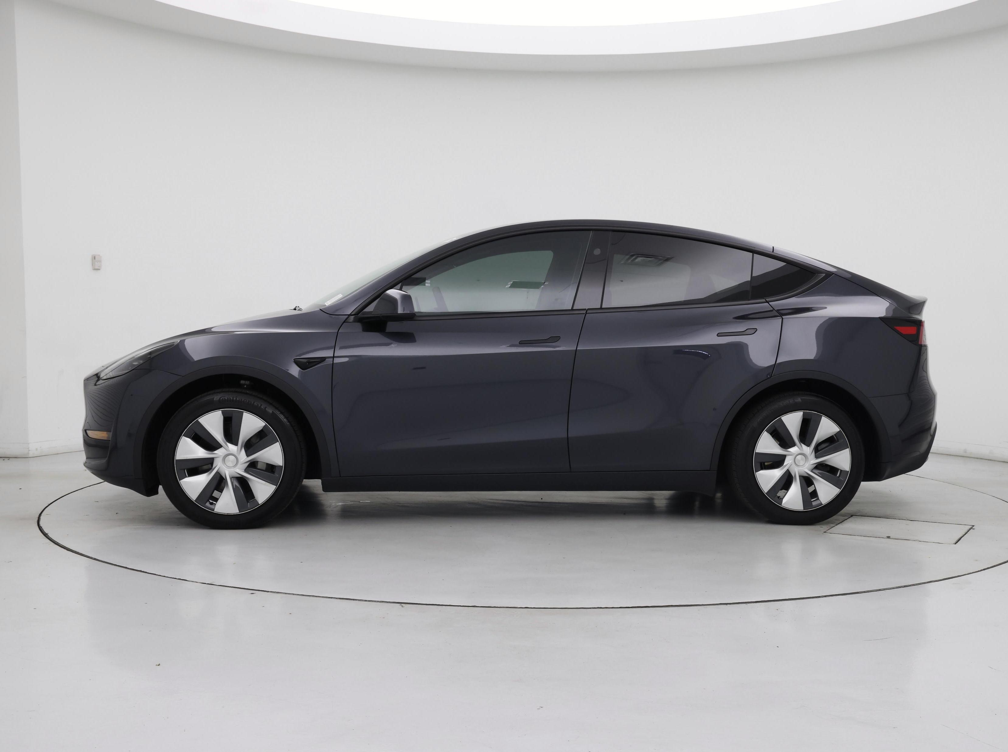 Thumbnail: 2024 Tesla Model Y - 3