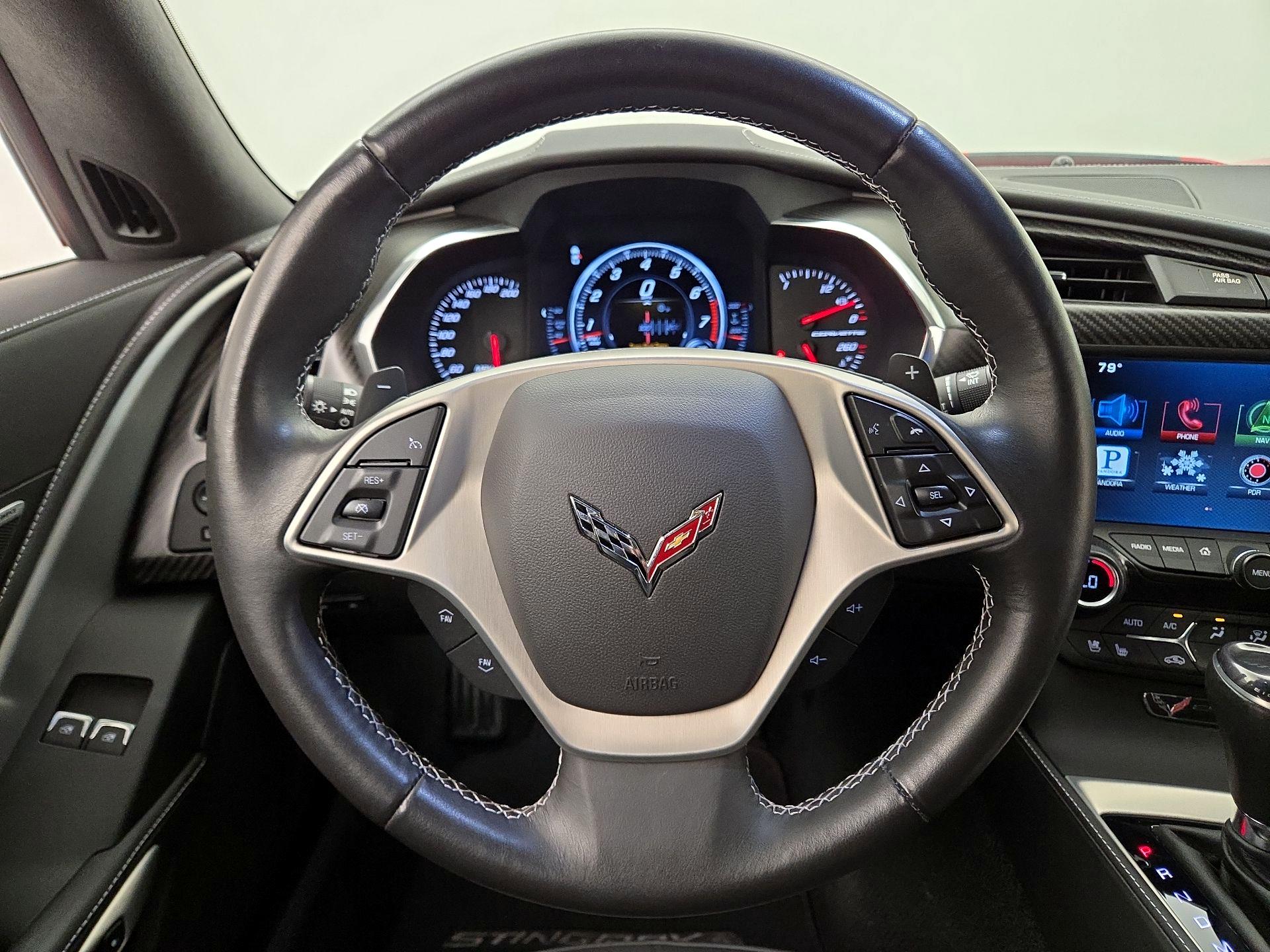 Thumbnail: 2015 Chevrolet Corvette - 10