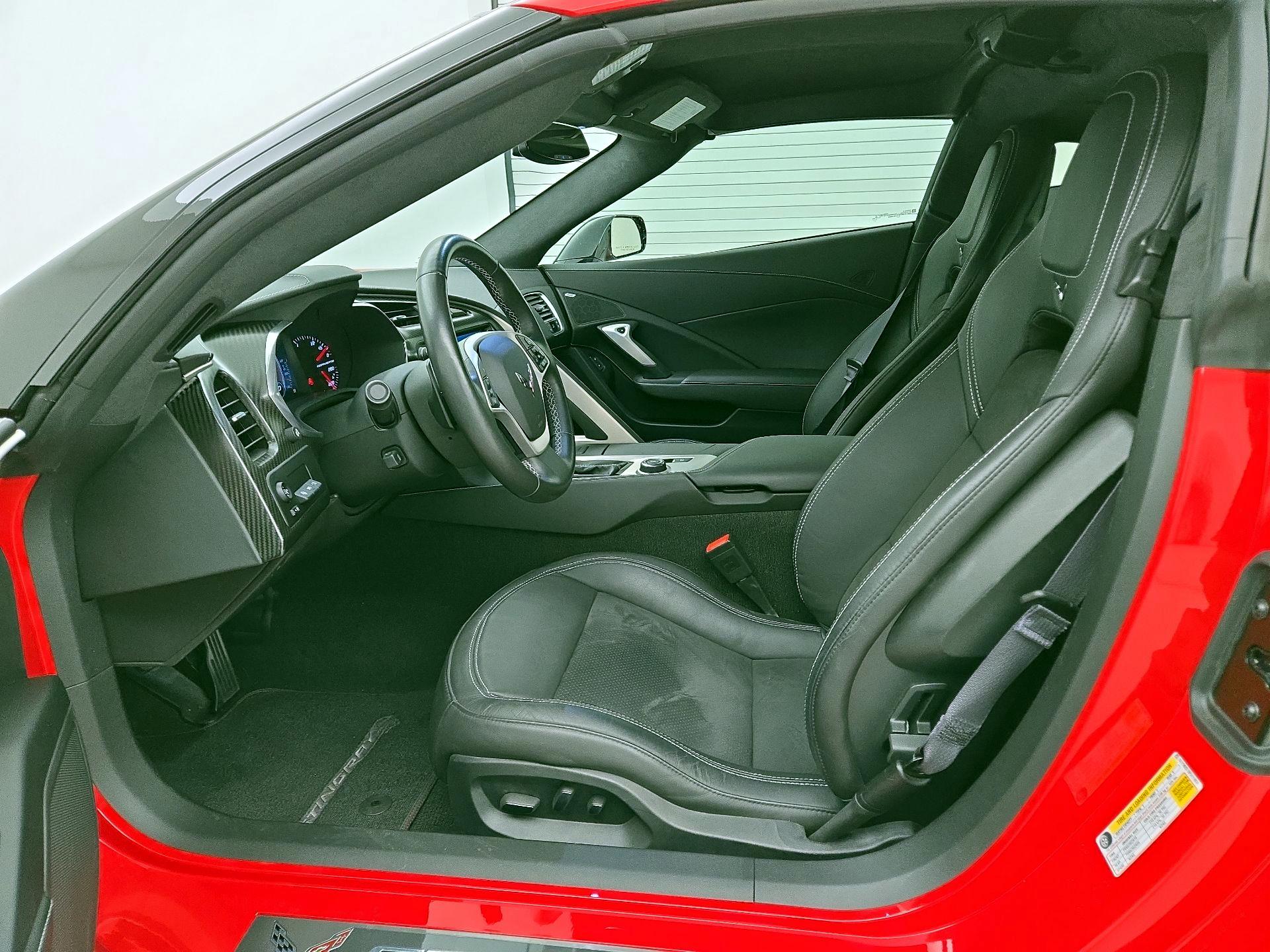 Thumbnail: 2015 Chevrolet Corvette - 11