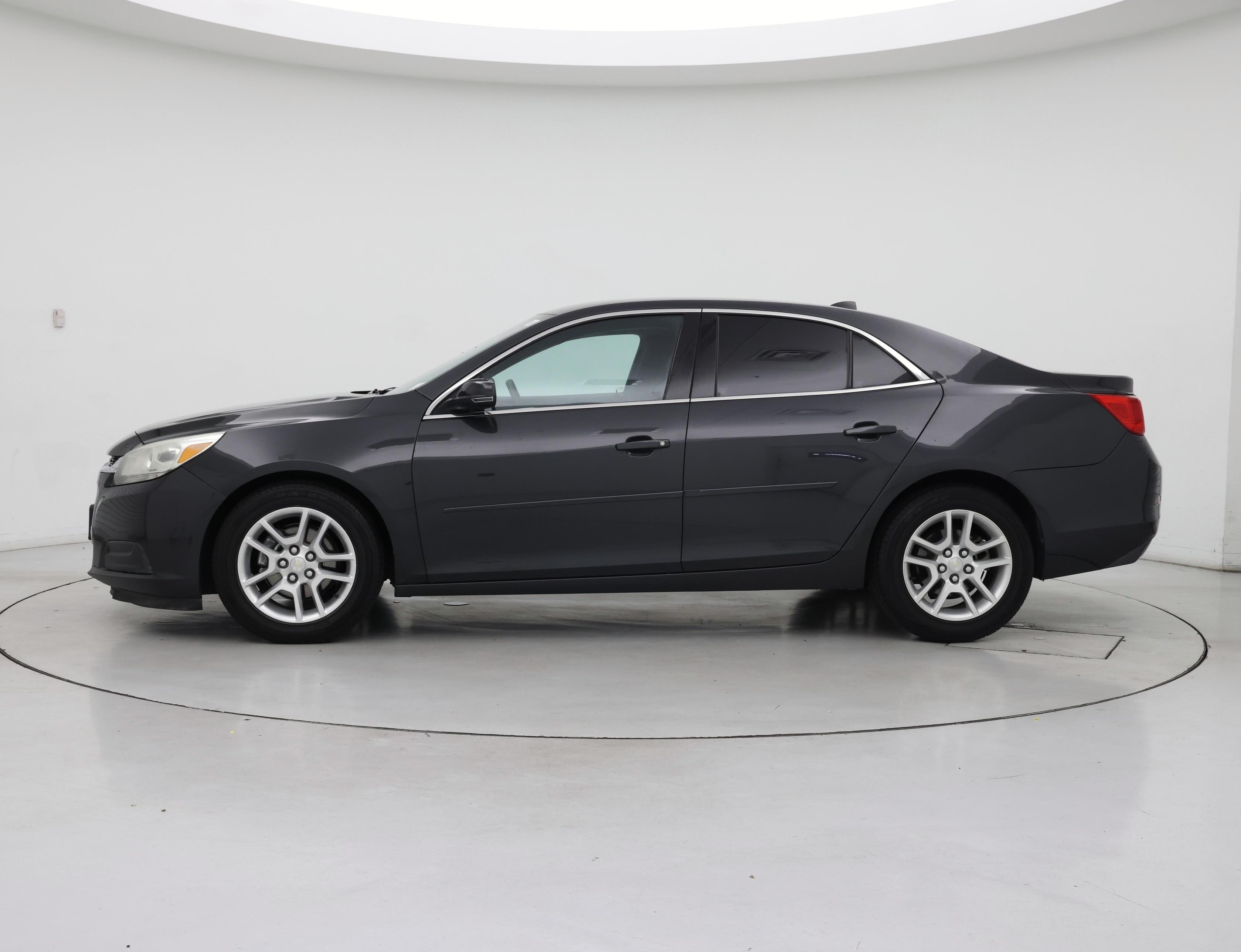 Thumbnail: 2014 Chevrolet Malibu - 3