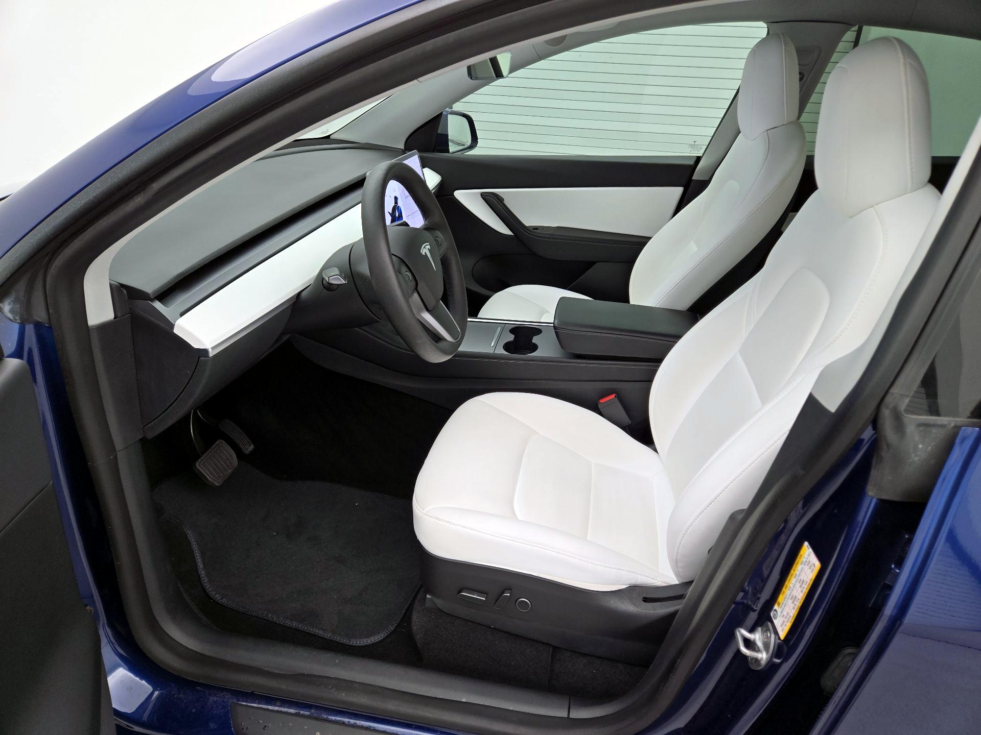 Thumbnail: 2022 Tesla Model Y - 11