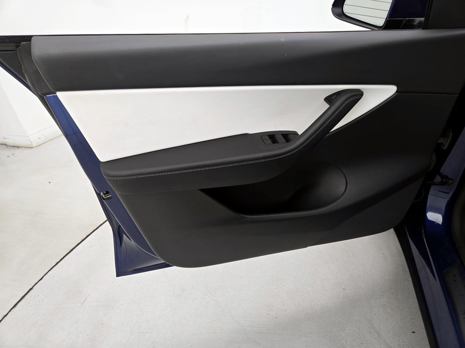 Thumbnail: 2022 Tesla Model Y - 12