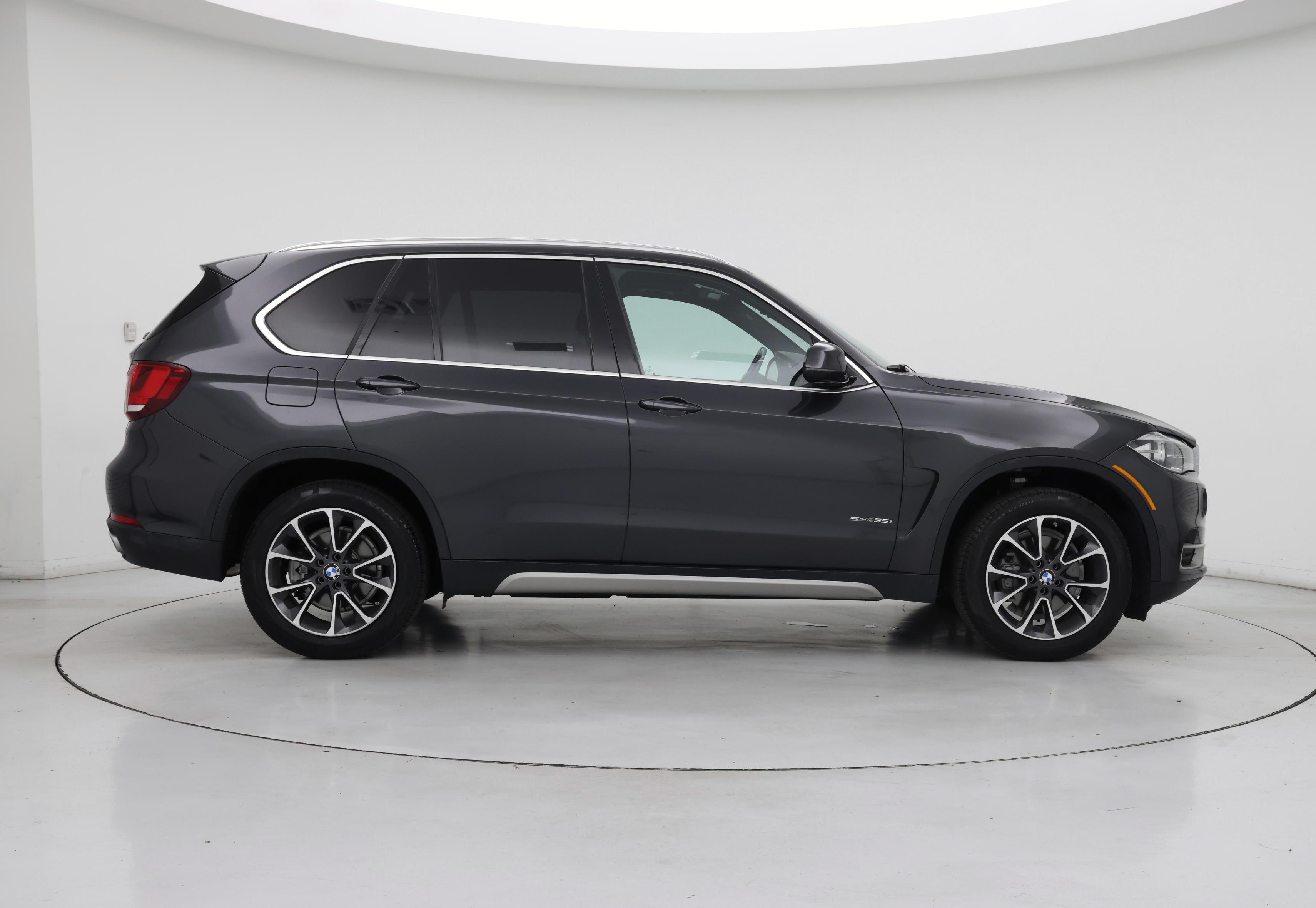Thumbnail: 2017 BMW X5 - 7