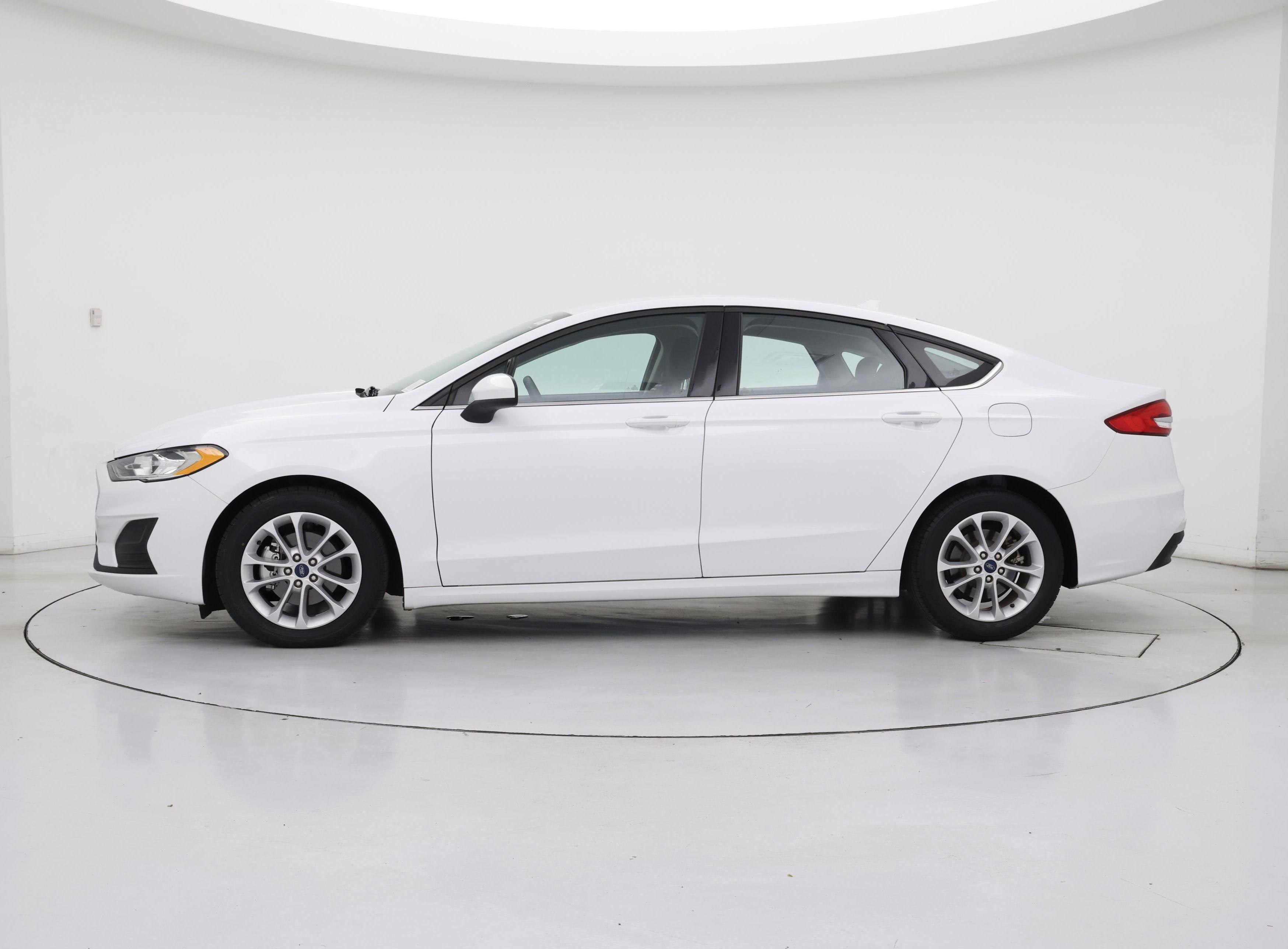 Thumbnail: 2020 Ford Fusion - 3