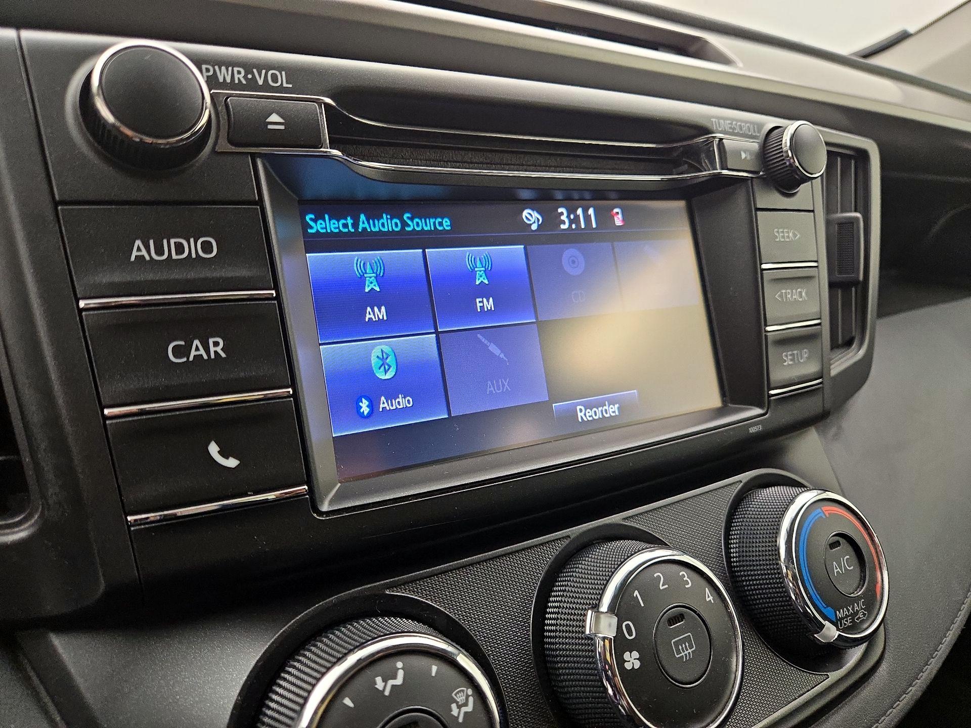 Thumbnail: 2016 Toyota RAV4 - 15