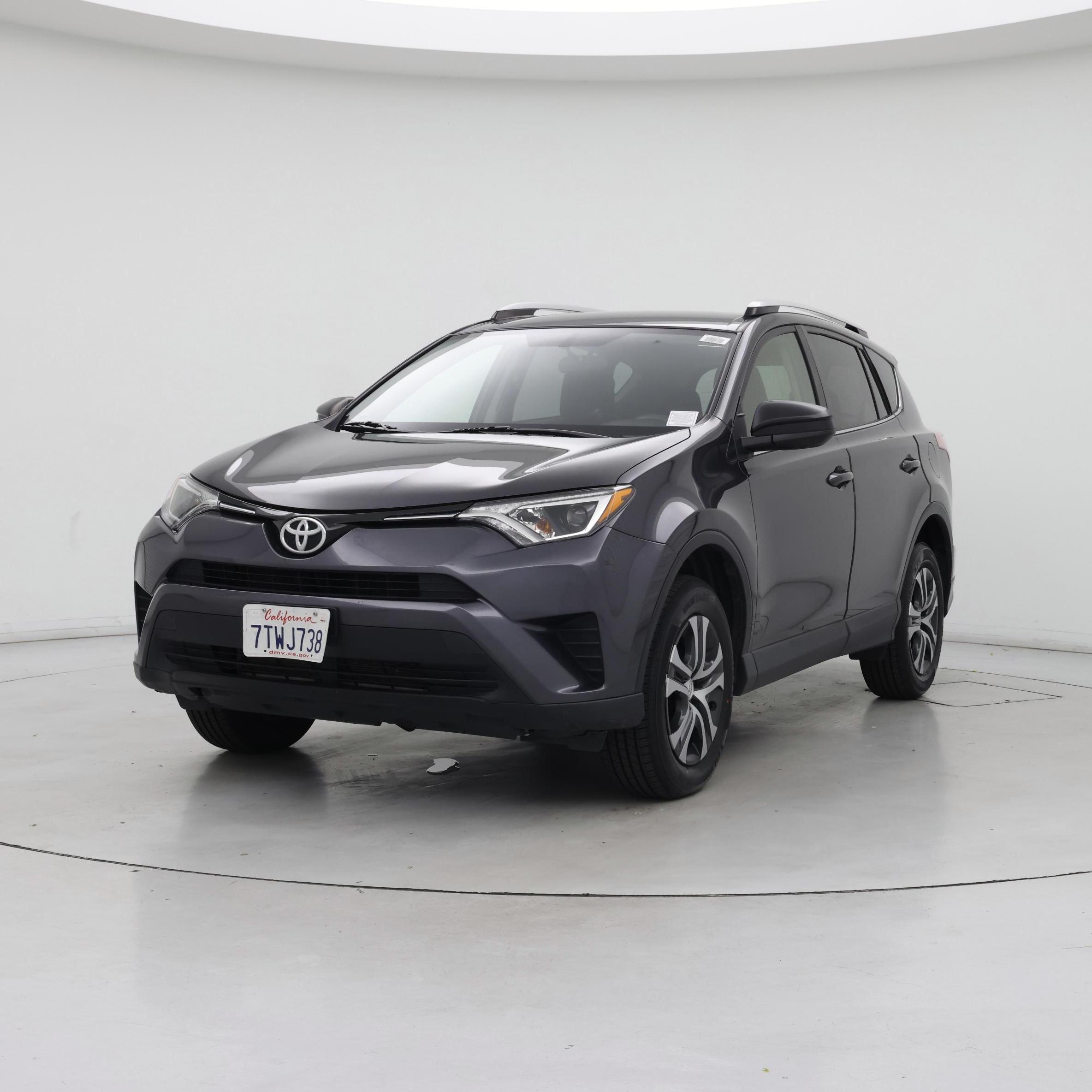 Thumbnail: 2016 Toyota RAV4 - 4