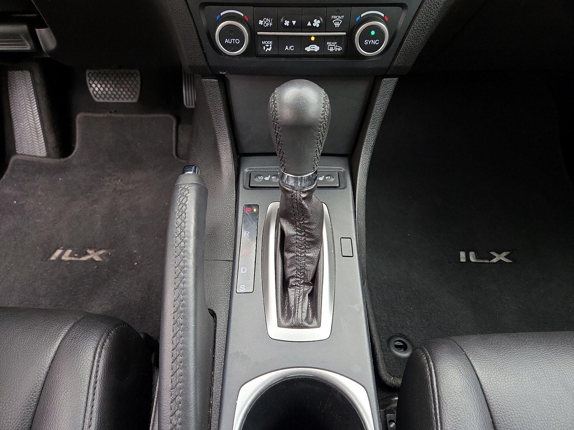 Thumbnail: 2017 Acura ILX - 17