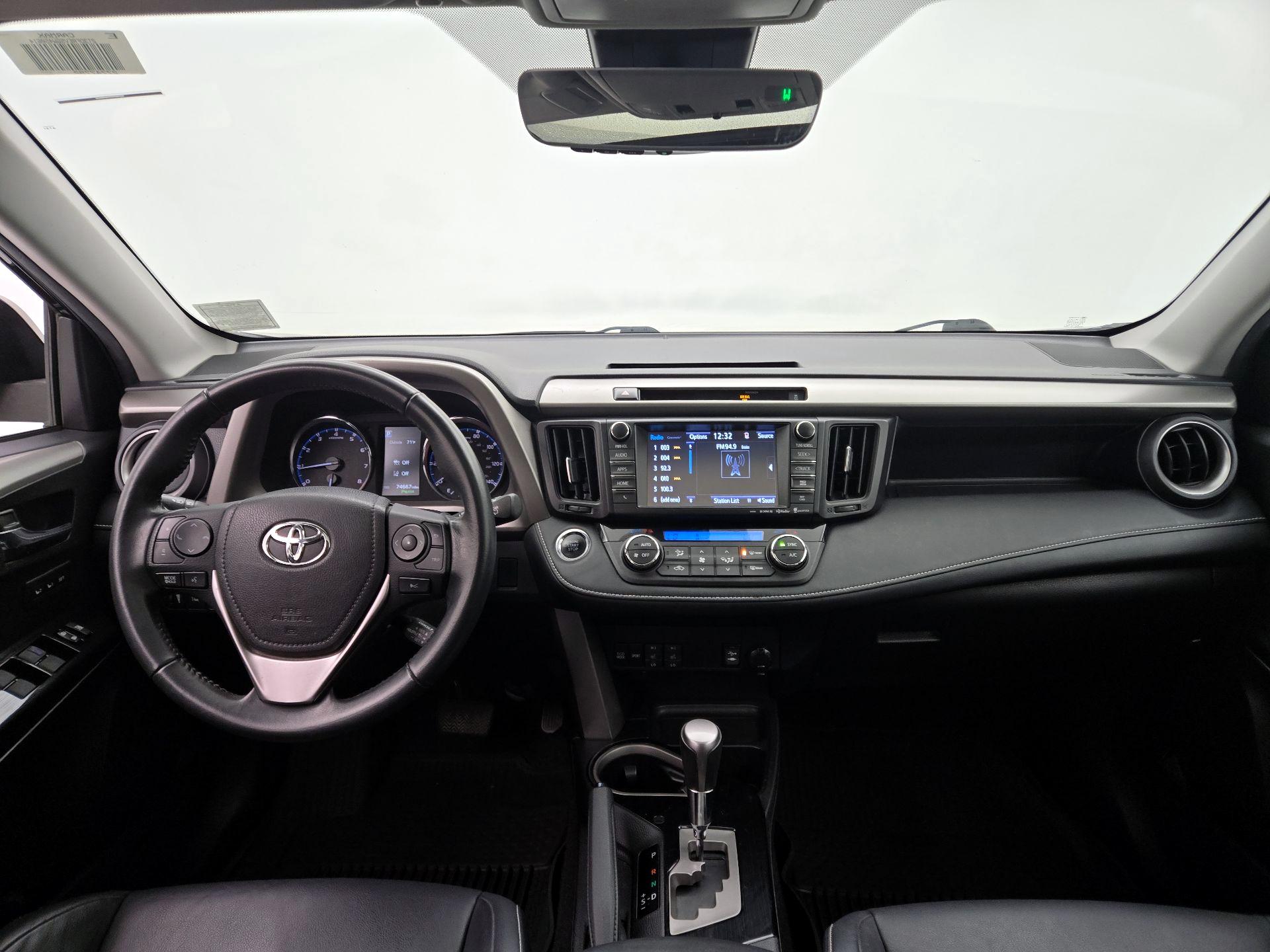 Thumbnail: 2016 Toyota RAV4 - 9