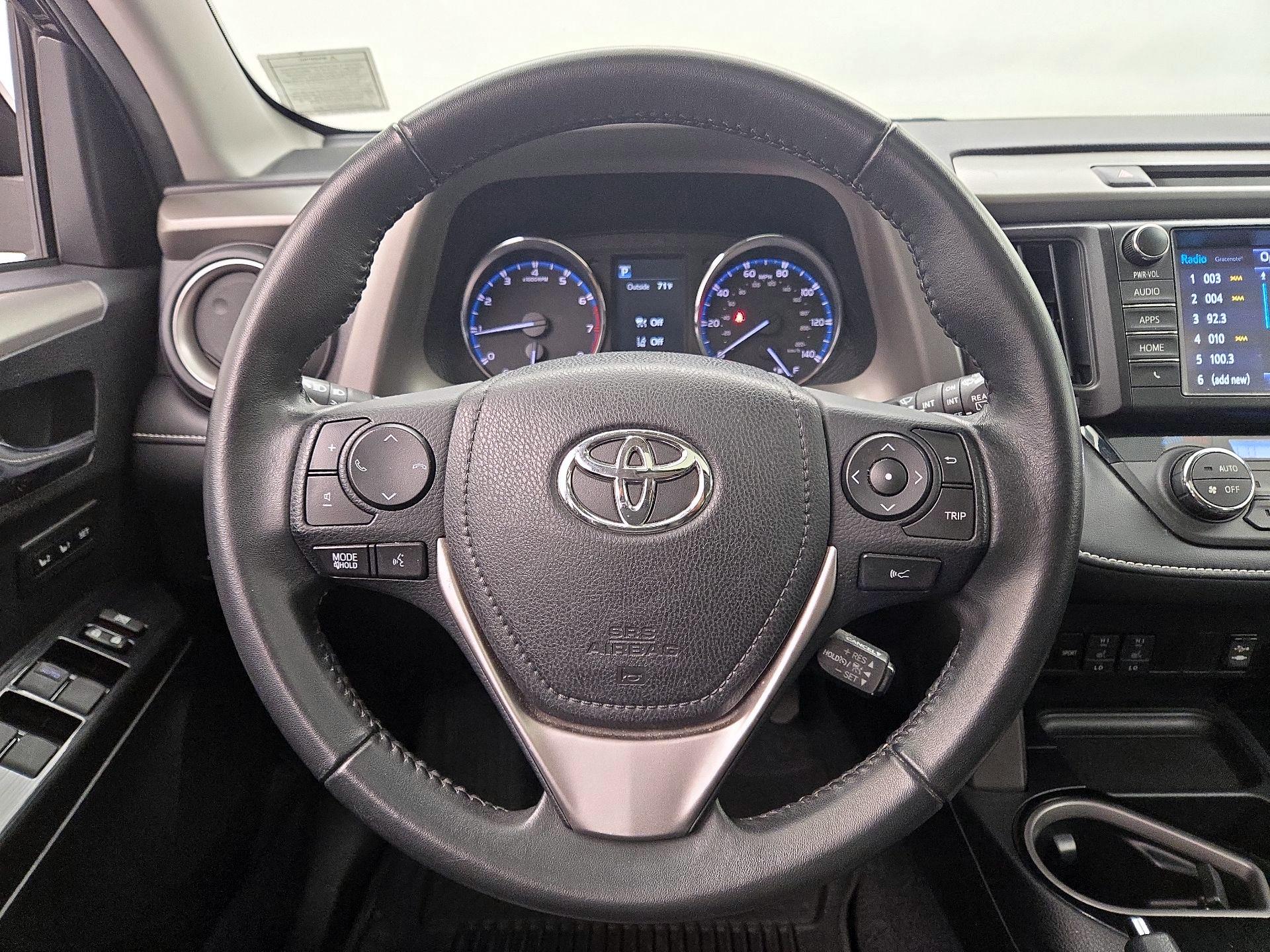 Thumbnail: 2016 Toyota RAV4 - 10