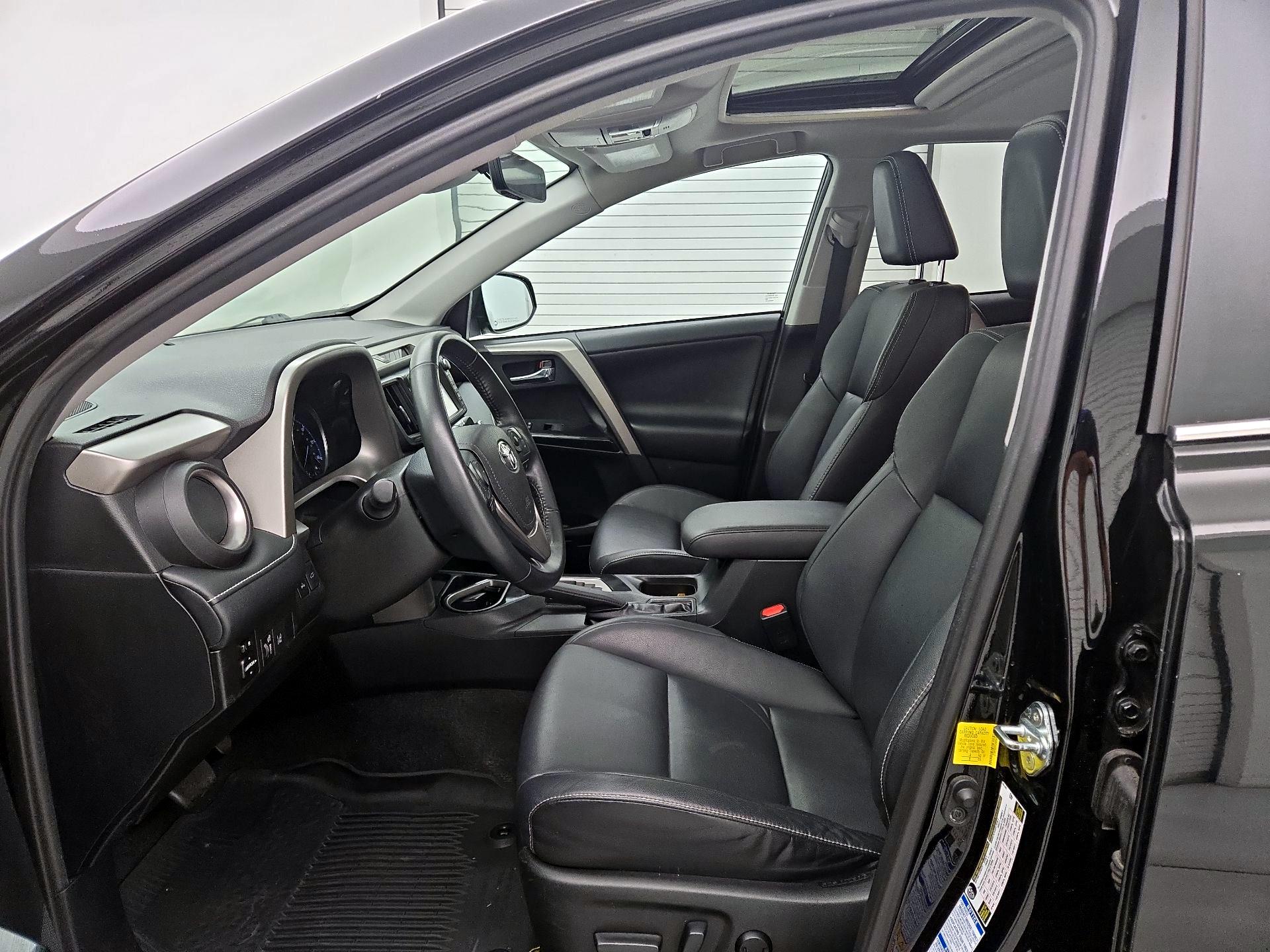 Thumbnail: 2016 Toyota RAV4 - 11