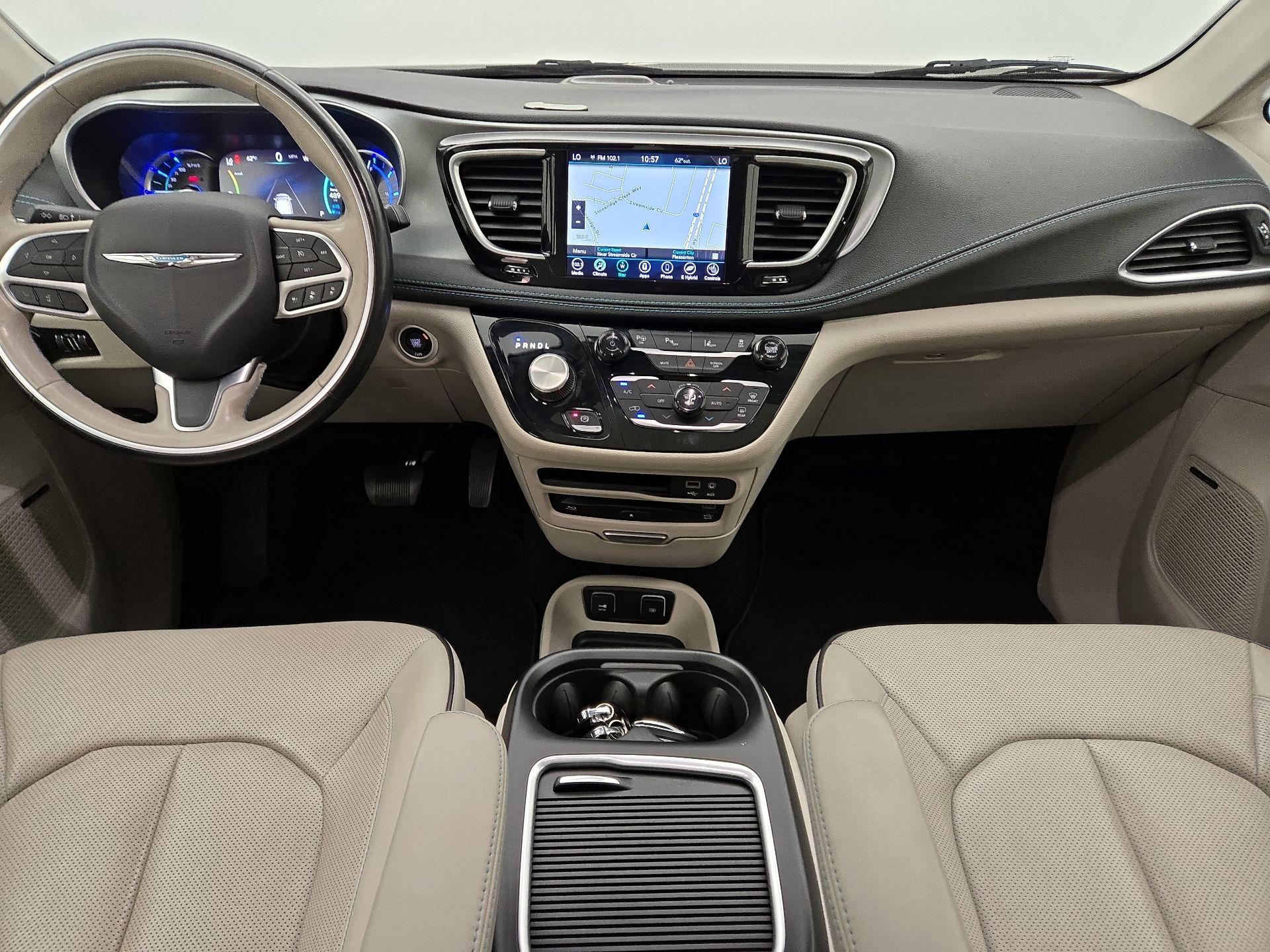 Thumbnail: 2020 Chrysler Pacifica - 9