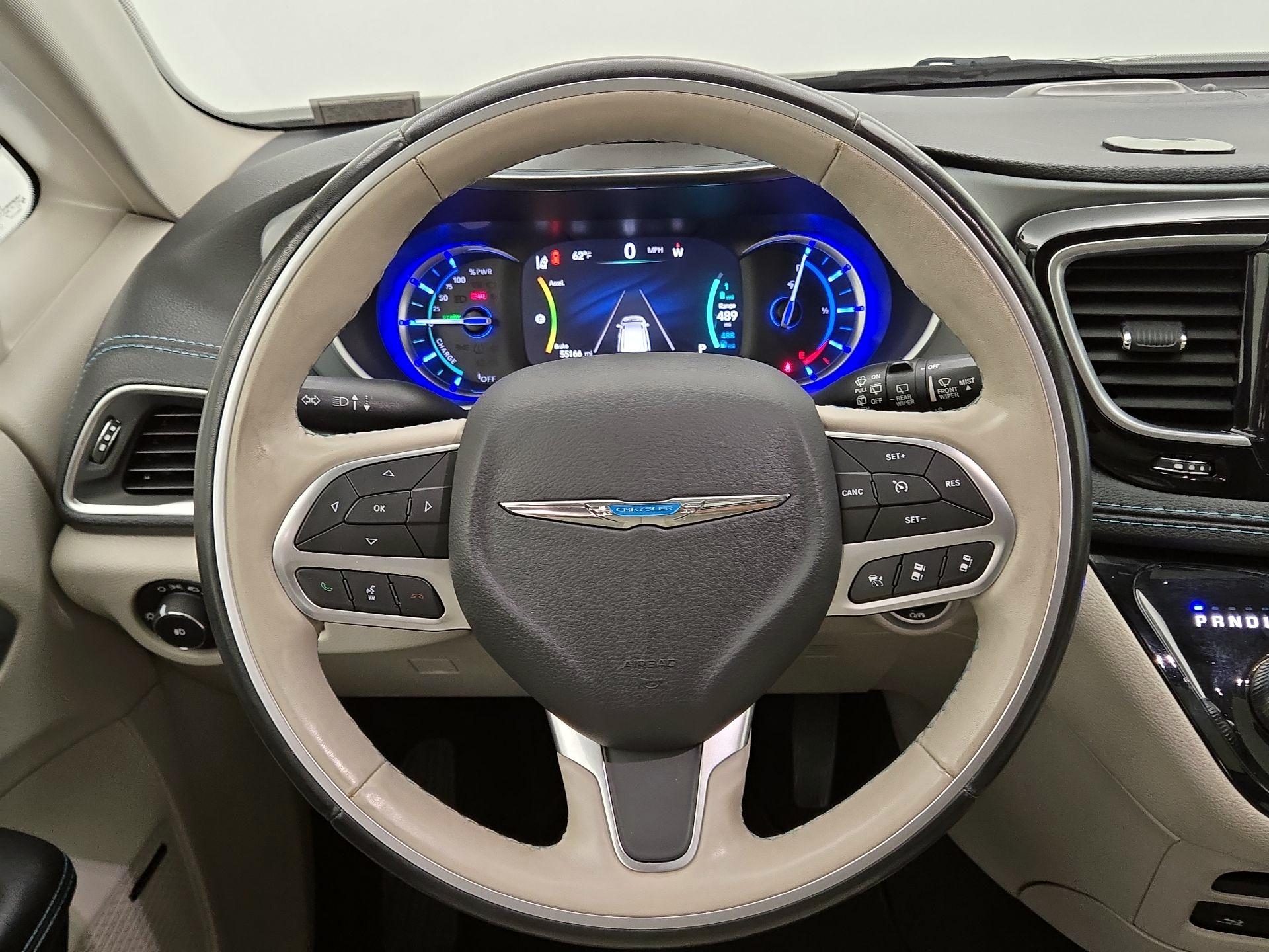 Thumbnail: 2020 Chrysler Pacifica - 10