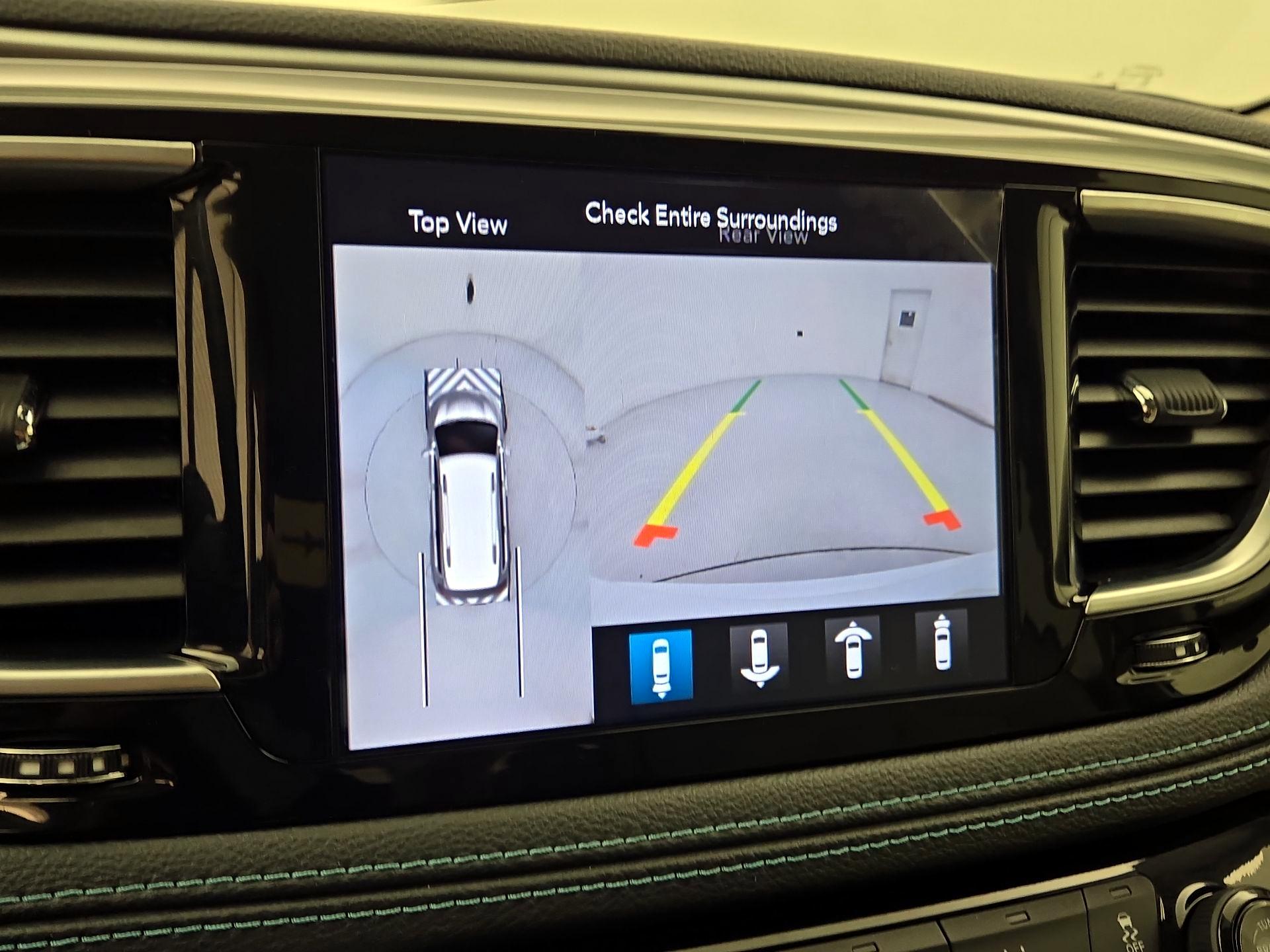 Thumbnail: 2020 Chrysler Pacifica - 15