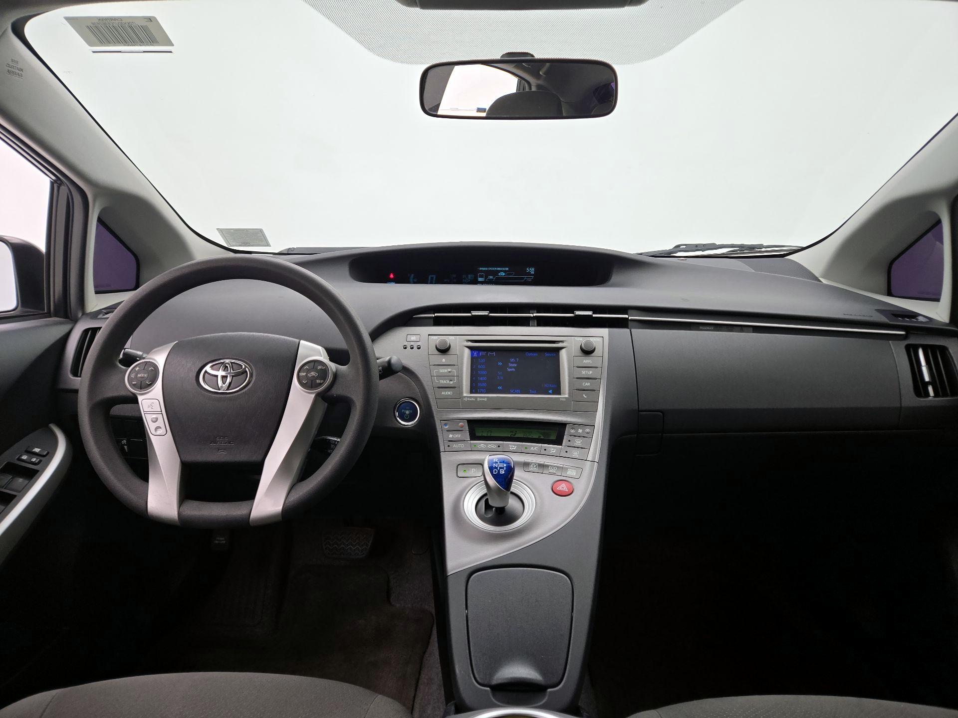 Thumbnail: 2014 Toyota Prius - 9