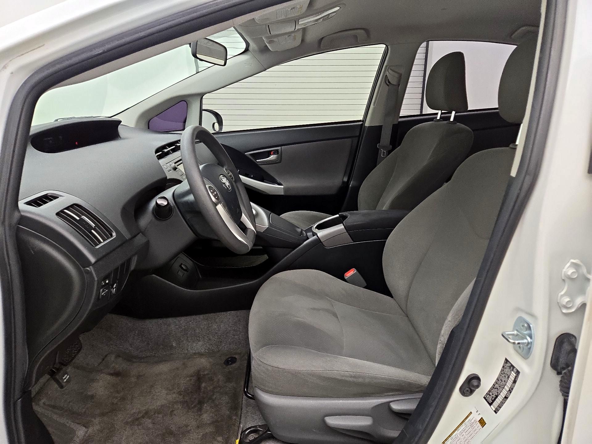 Thumbnail: 2014 Toyota Prius - 11