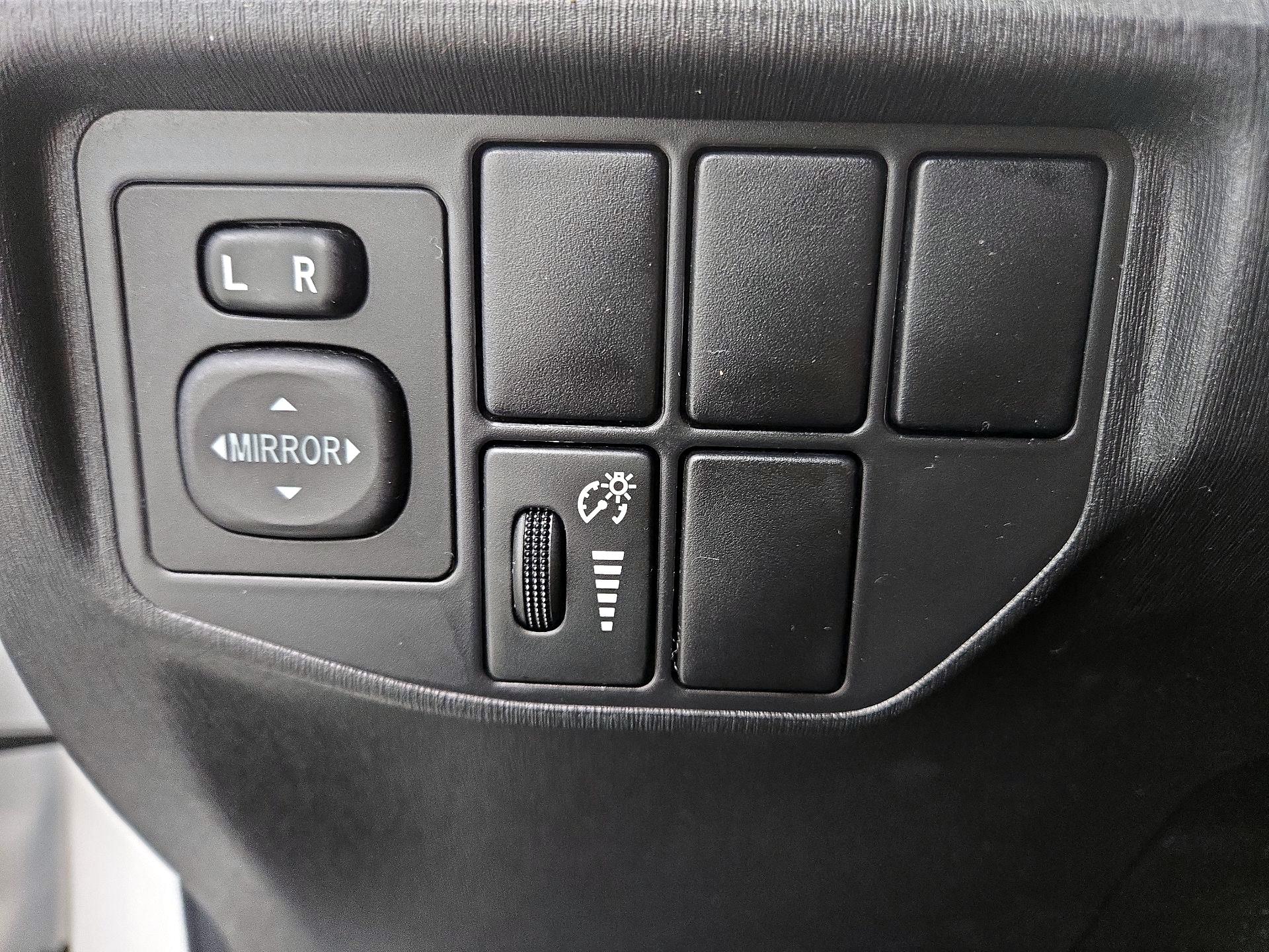 Thumbnail: 2014 Toyota Prius - 13