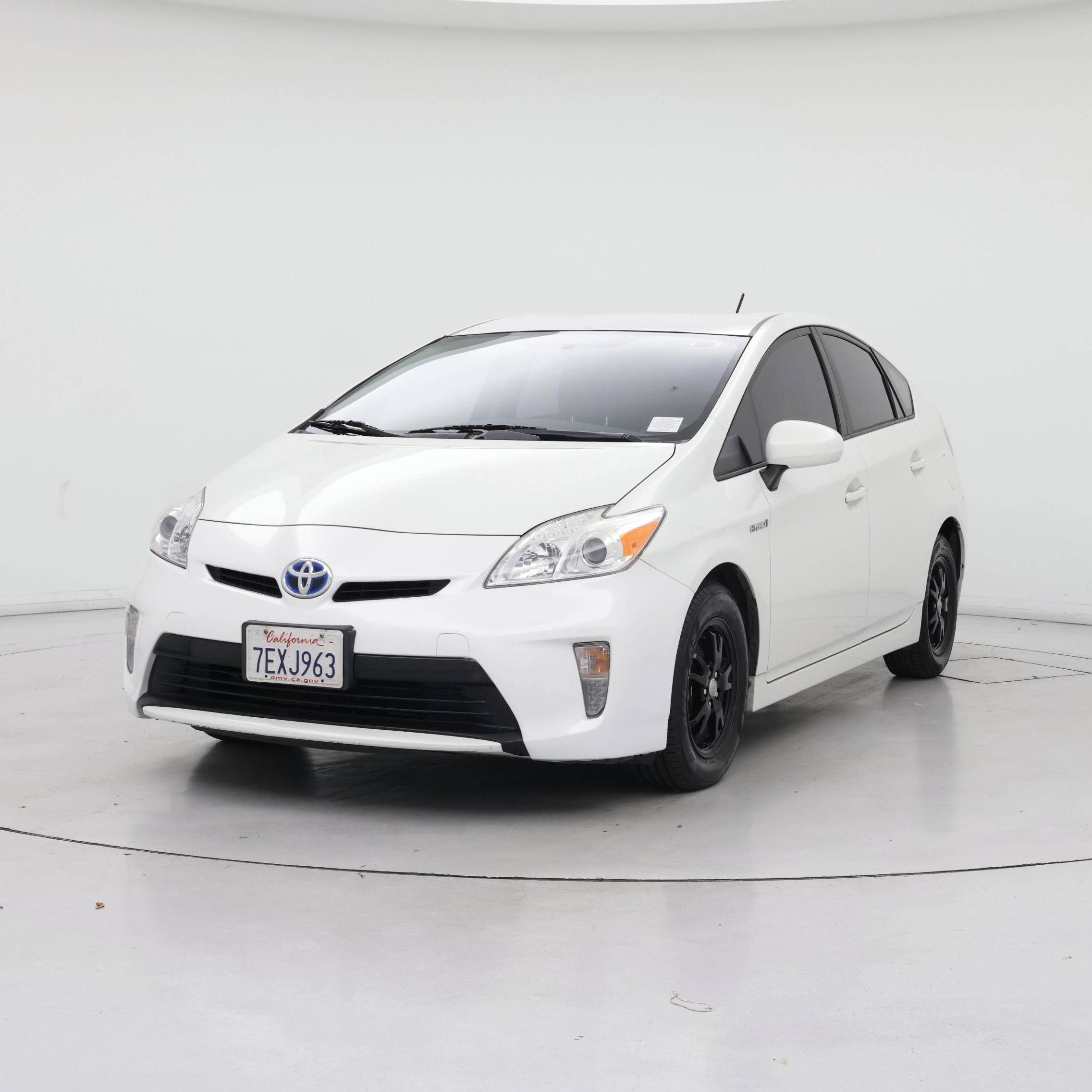 Thumbnail: 2014 Toyota Prius - 4