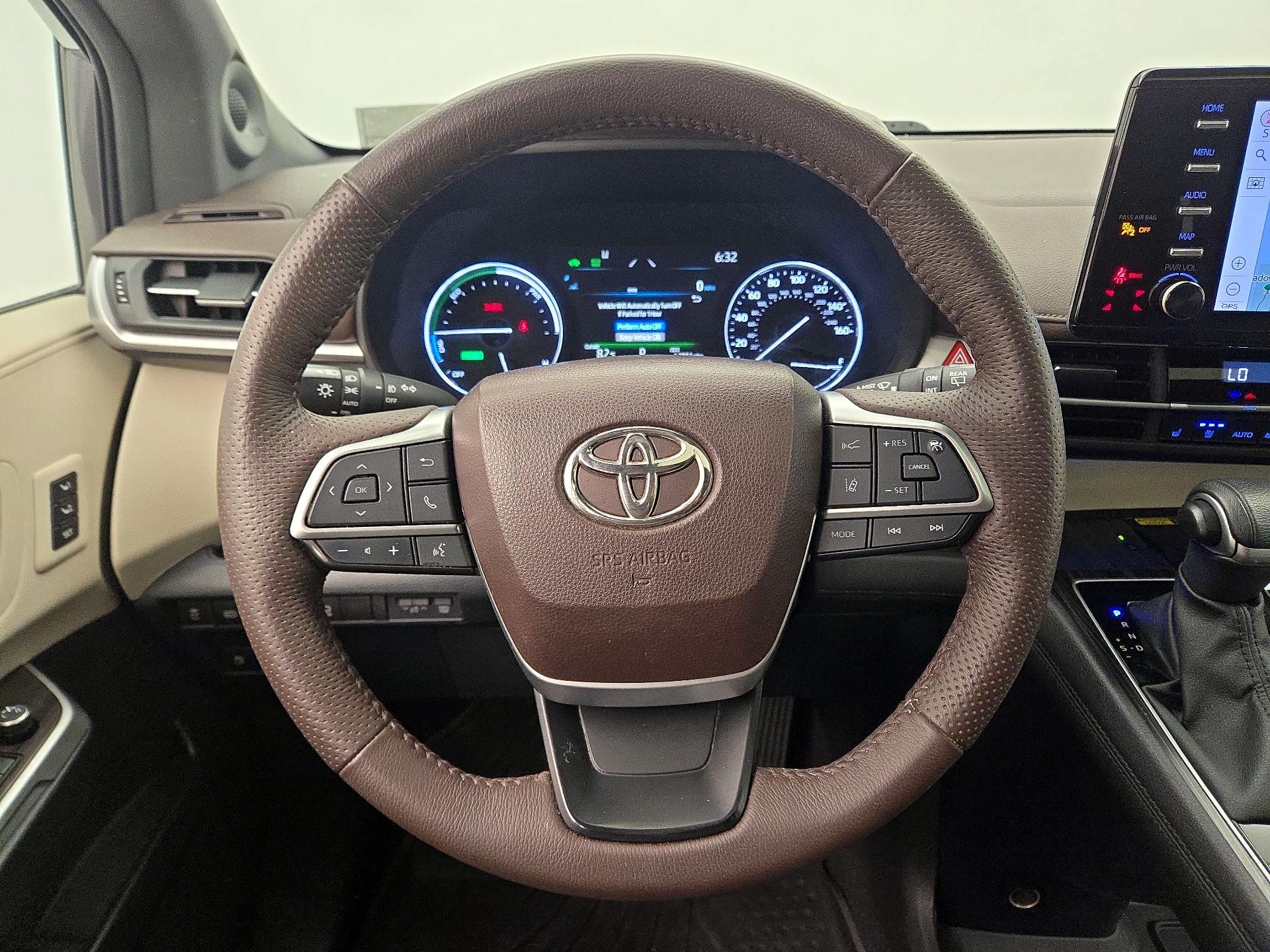 Thumbnail: 2023 Toyota Sienna - 10