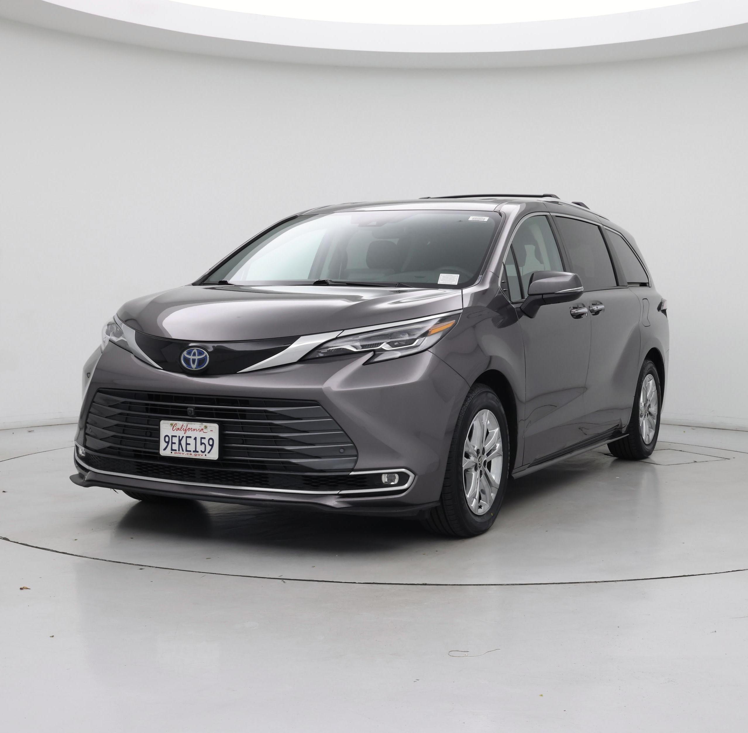 Thumbnail: 2023 Toyota Sienna - 4