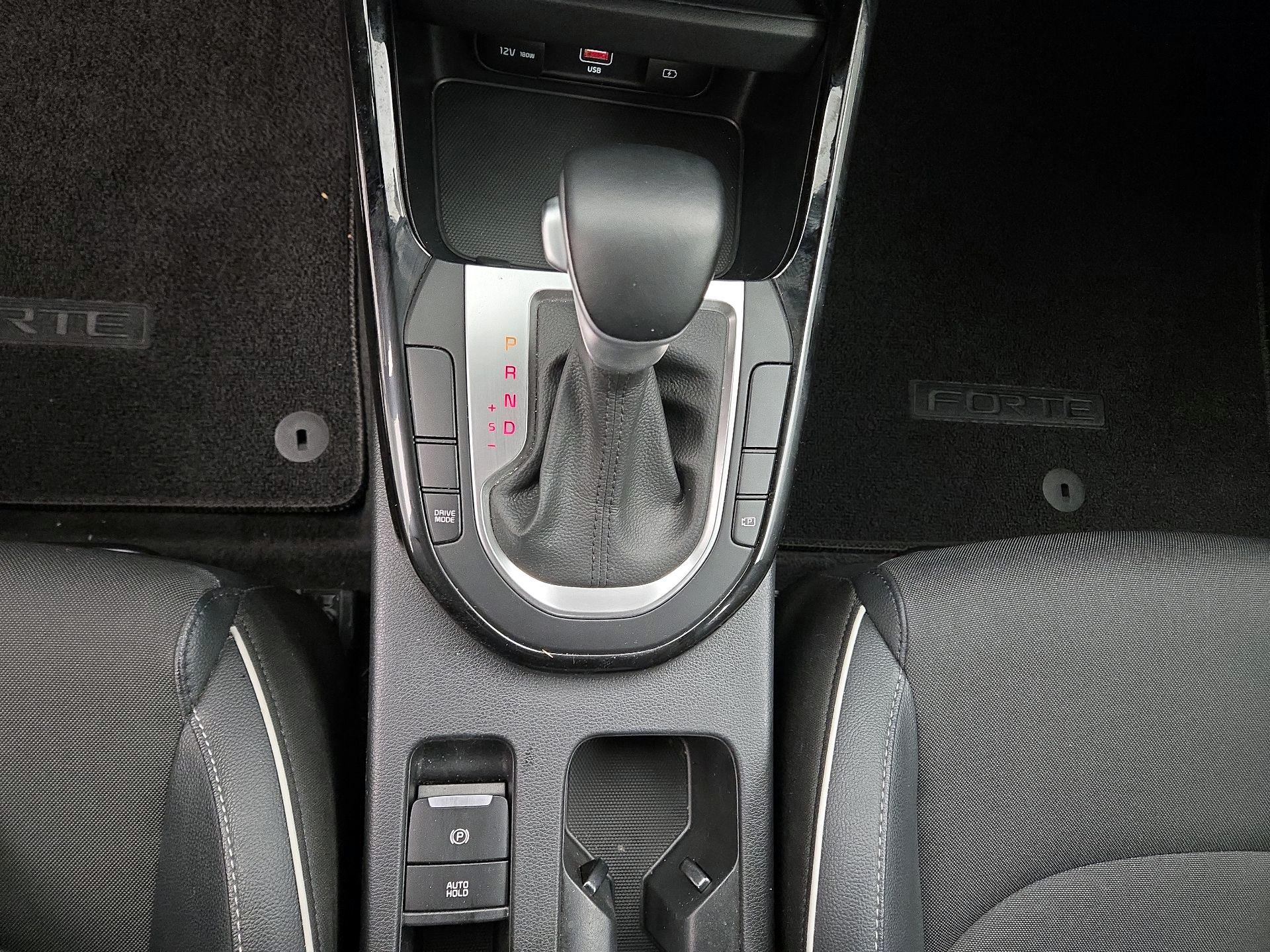 Thumbnail: 2023 Kia Forte - 18