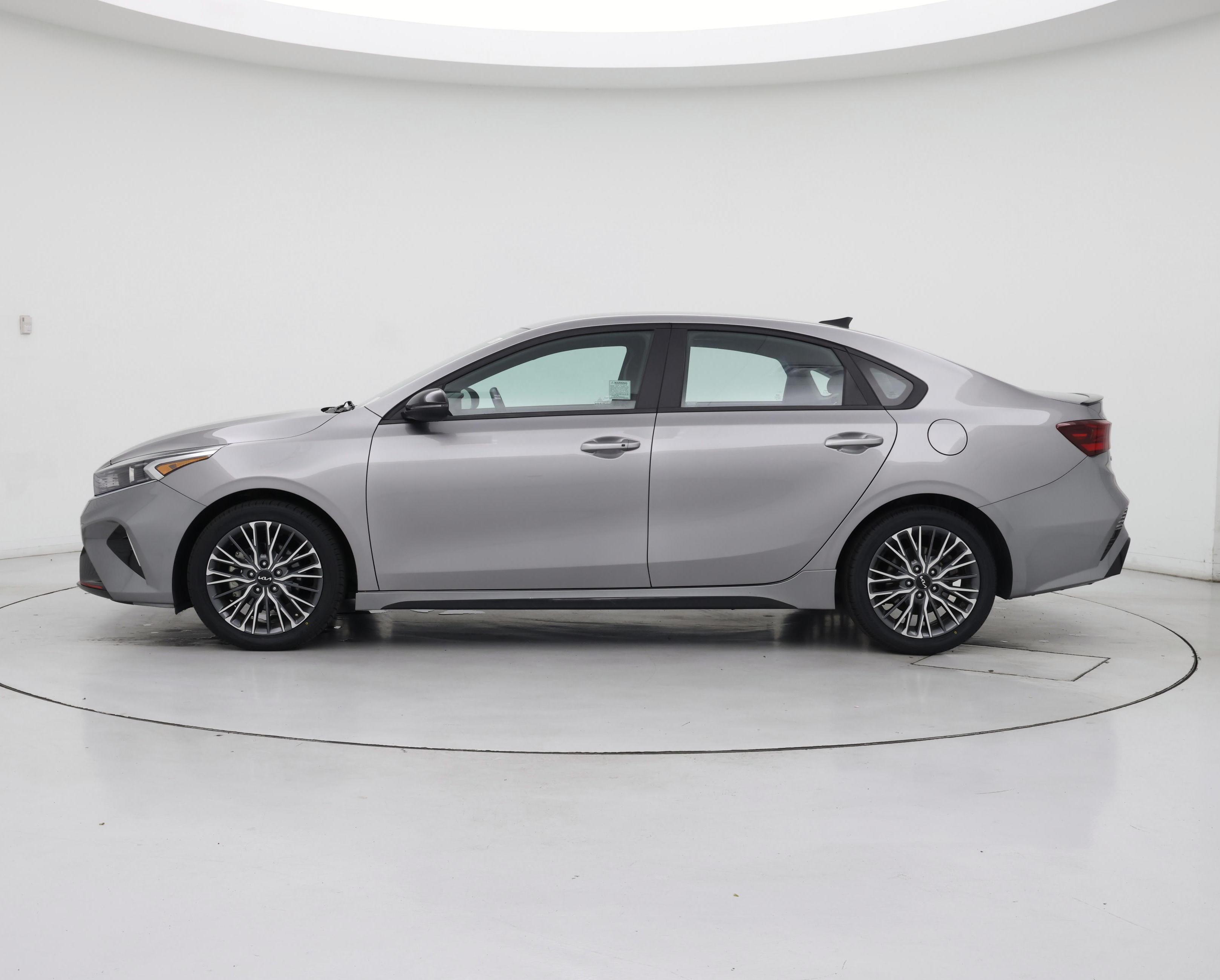 Thumbnail: 2023 Kia Forte - 3