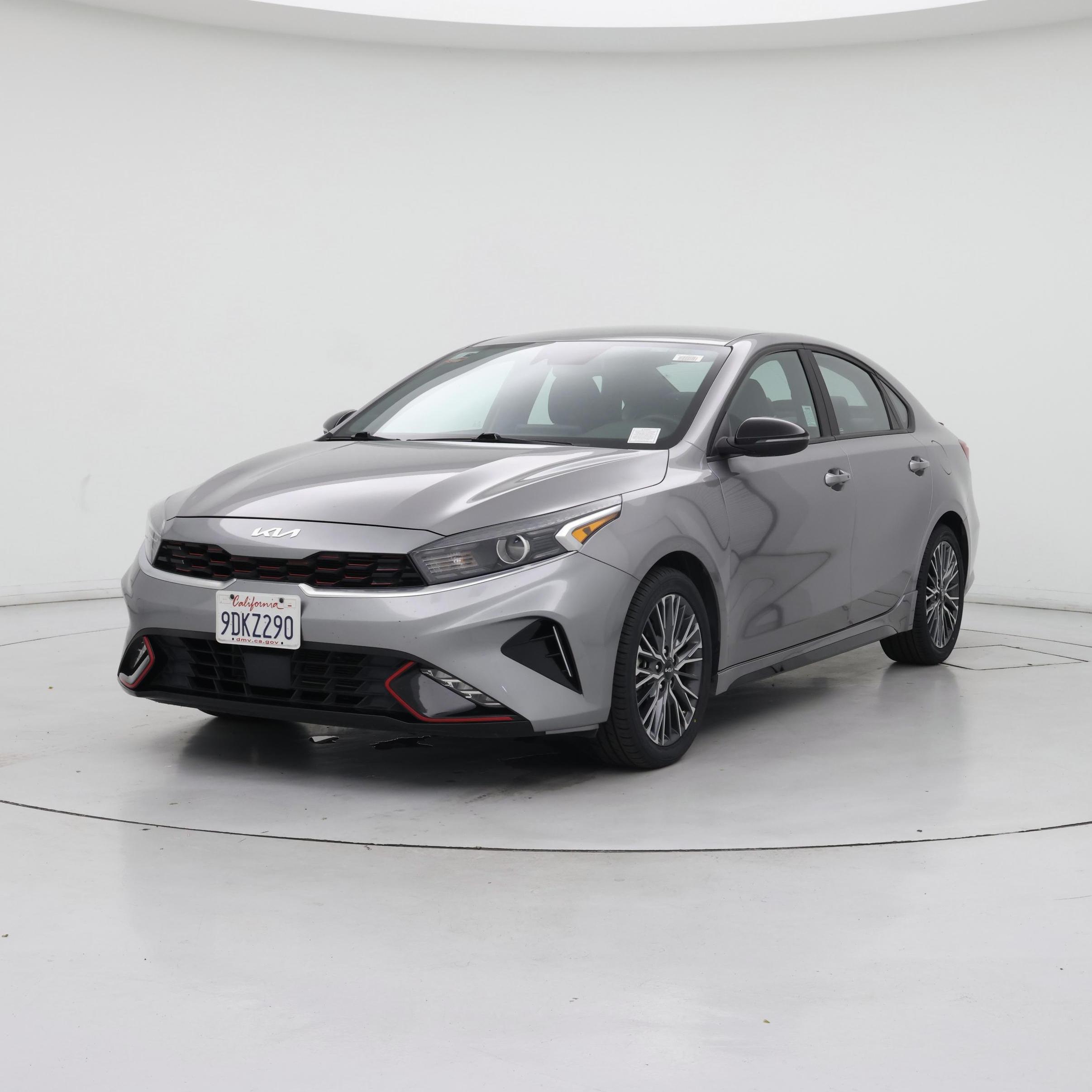 Thumbnail: 2023 Kia Forte - 4