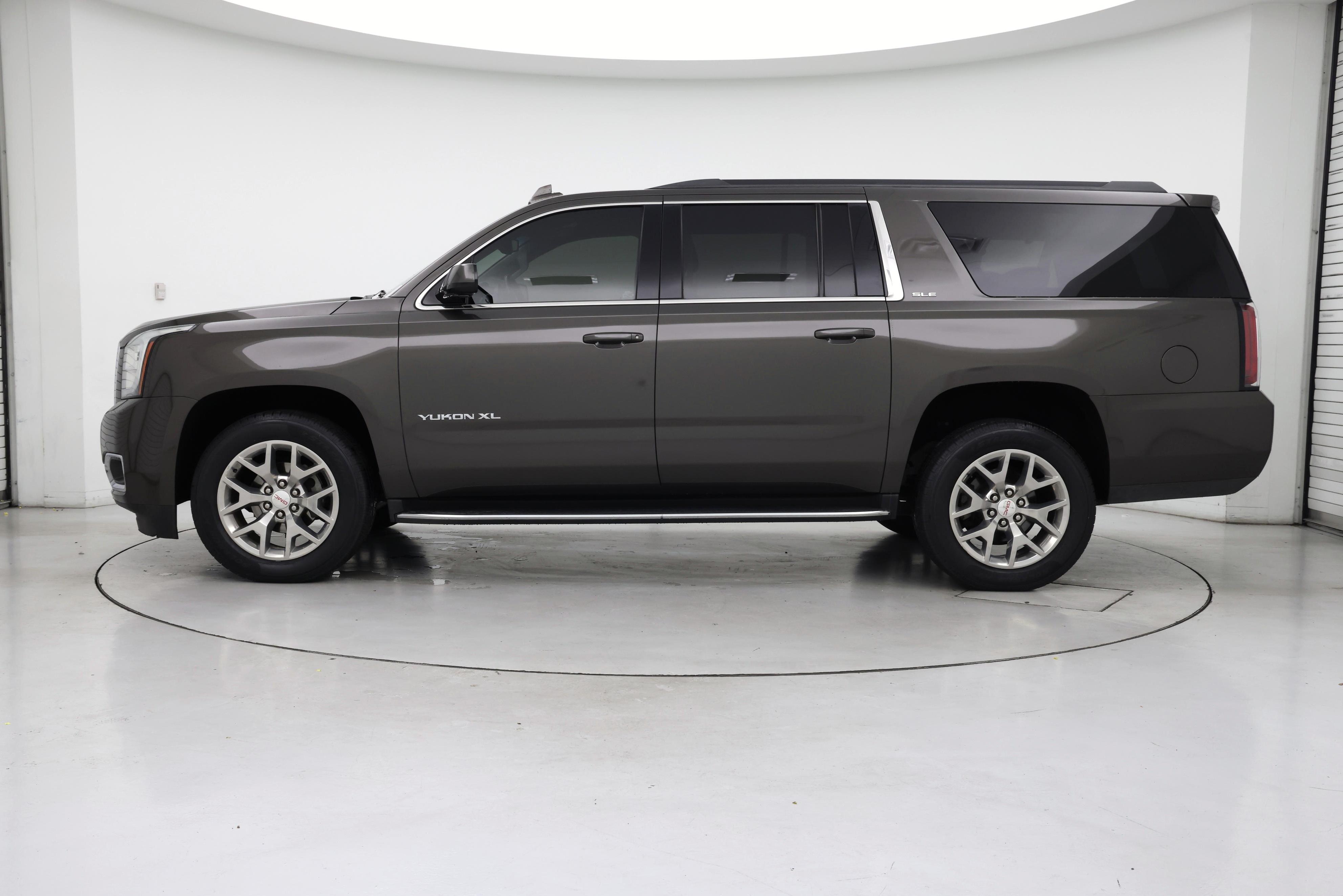 Thumbnail: 2019 GMC Yukon XL - 3