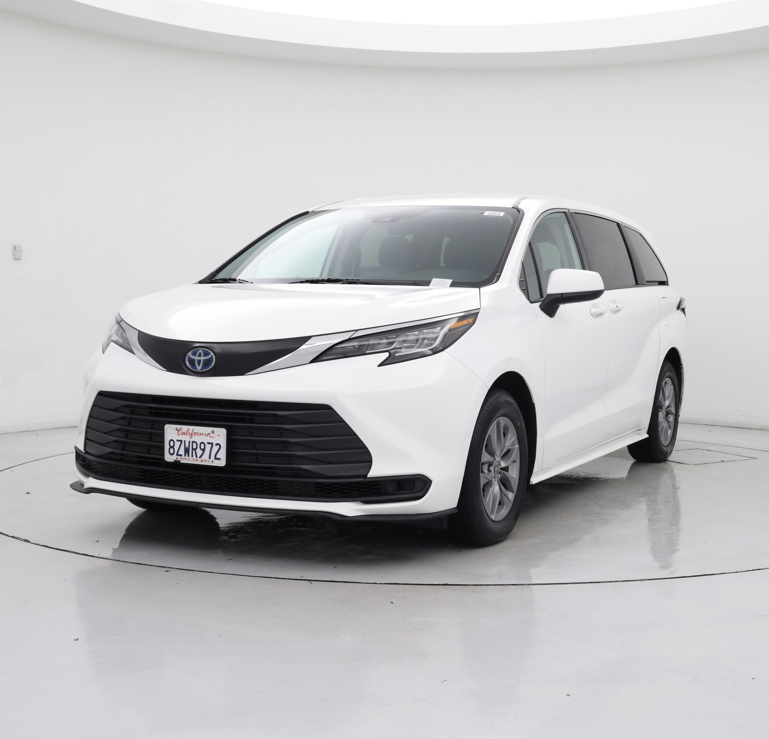 Thumbnail: 2022 Toyota Sienna - 4