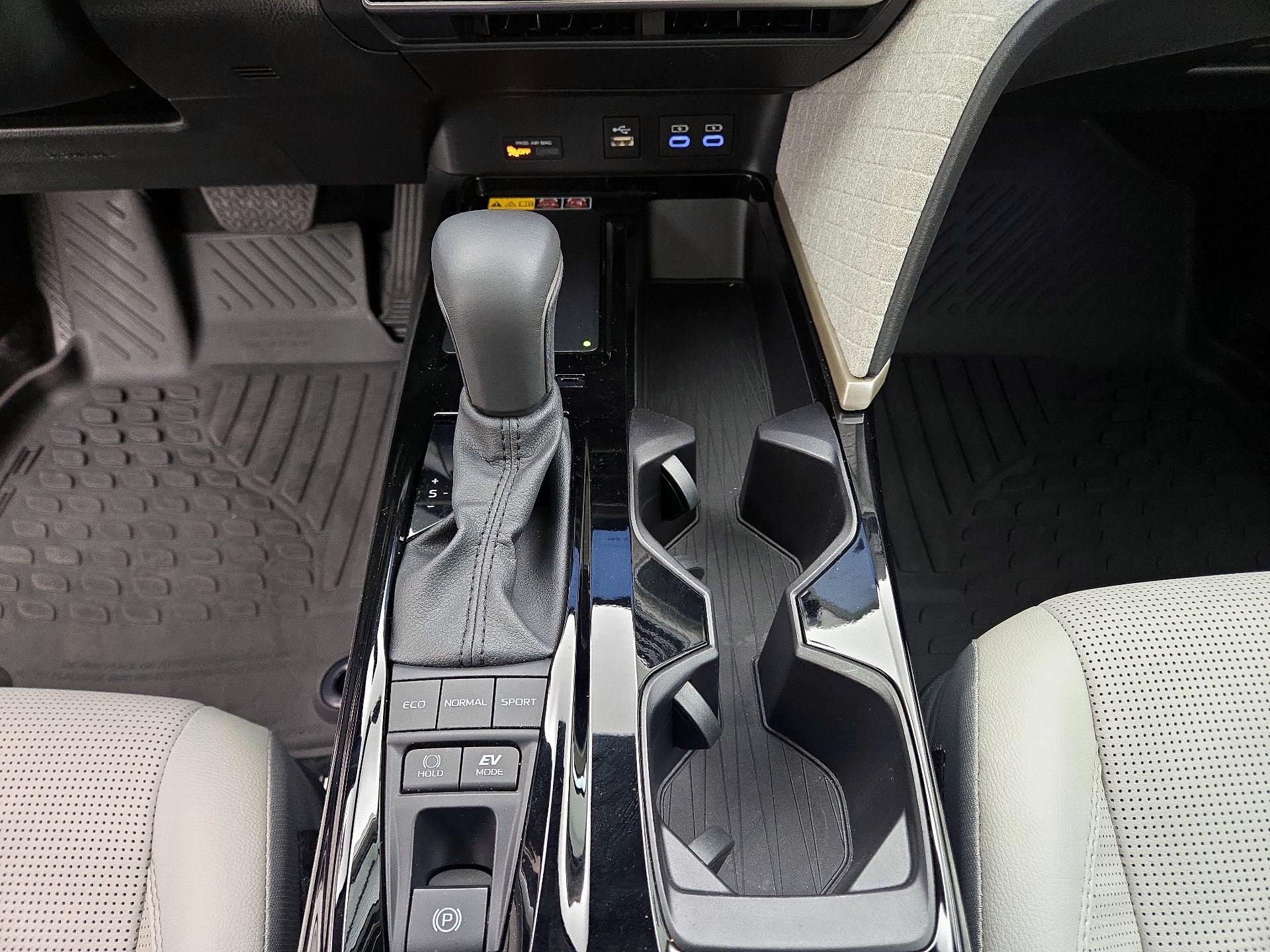 Thumbnail: 2025 Toyota Camry - 18
