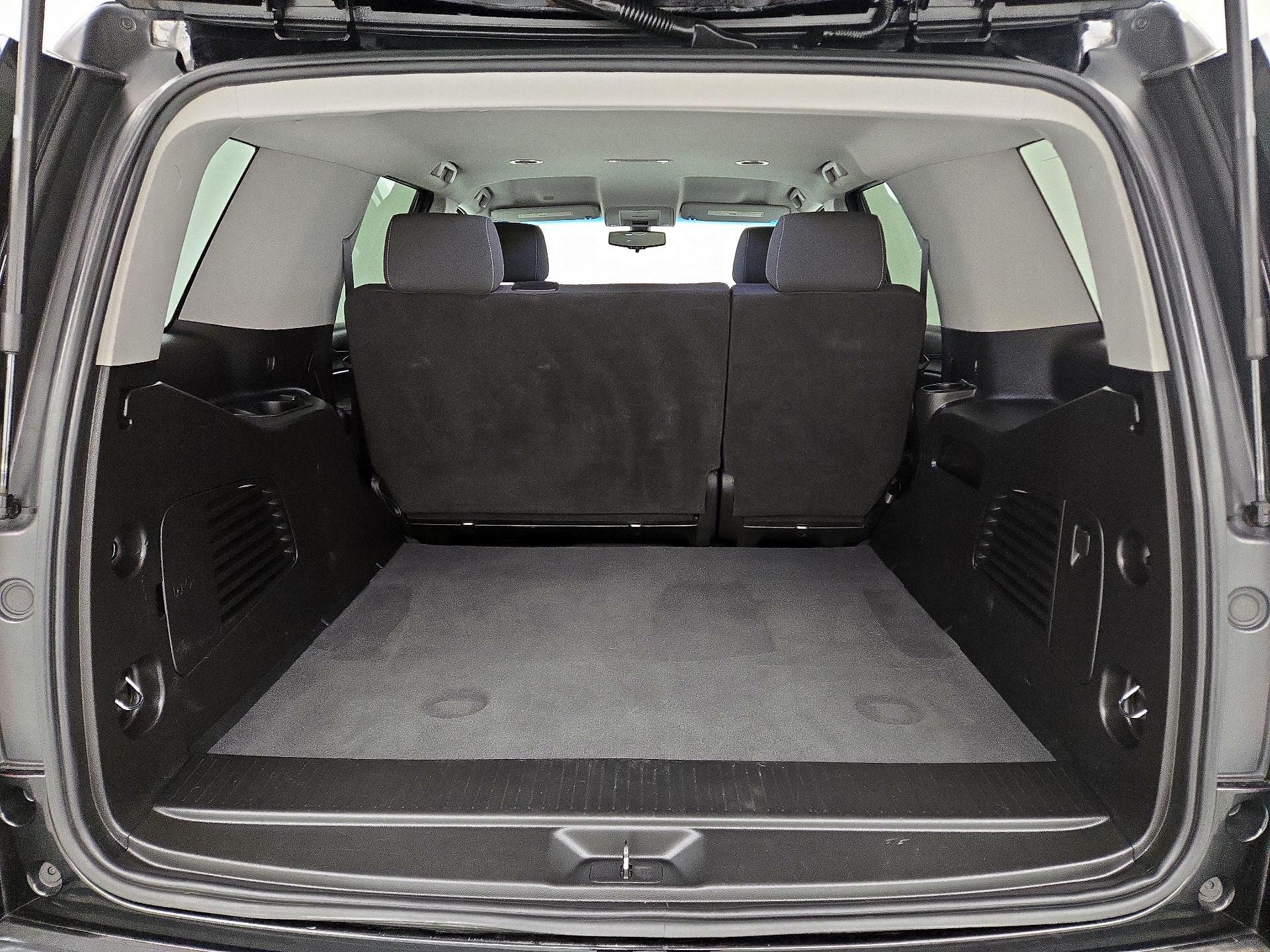 Thumbnail: 2019 Chevrolet Tahoe - 20