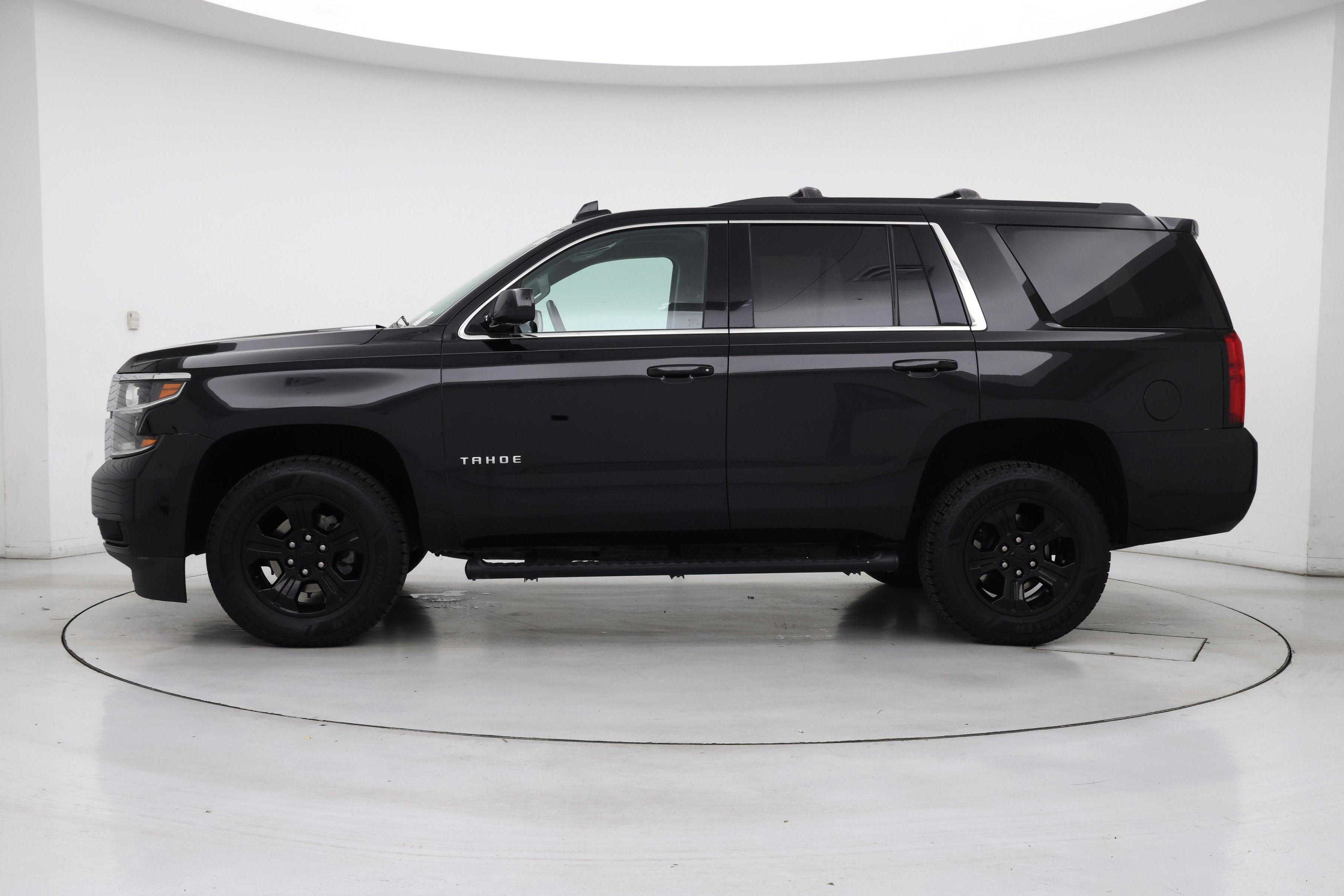 Thumbnail: 2019 Chevrolet Tahoe - 3