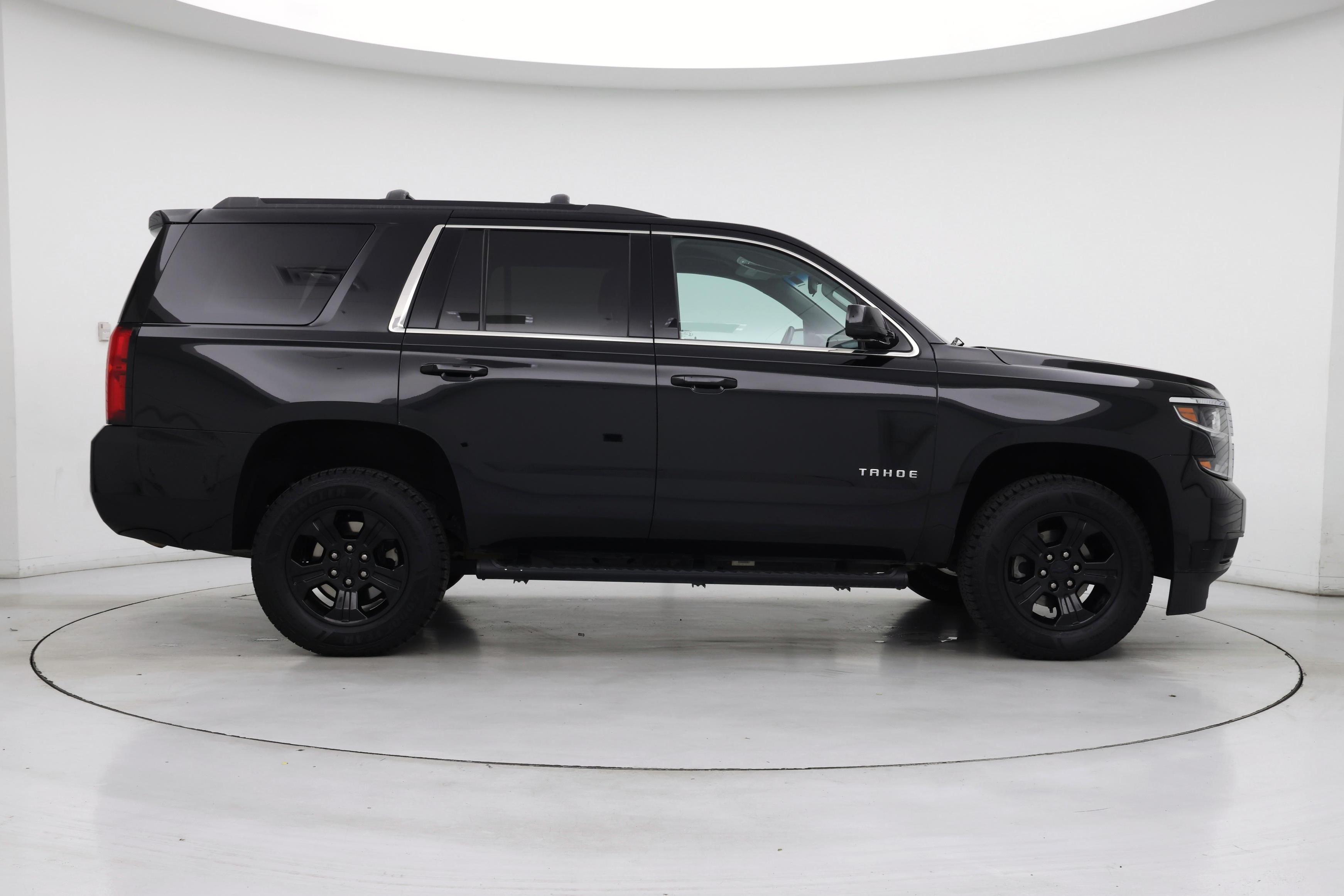 Thumbnail: 2019 Chevrolet Tahoe - 7
