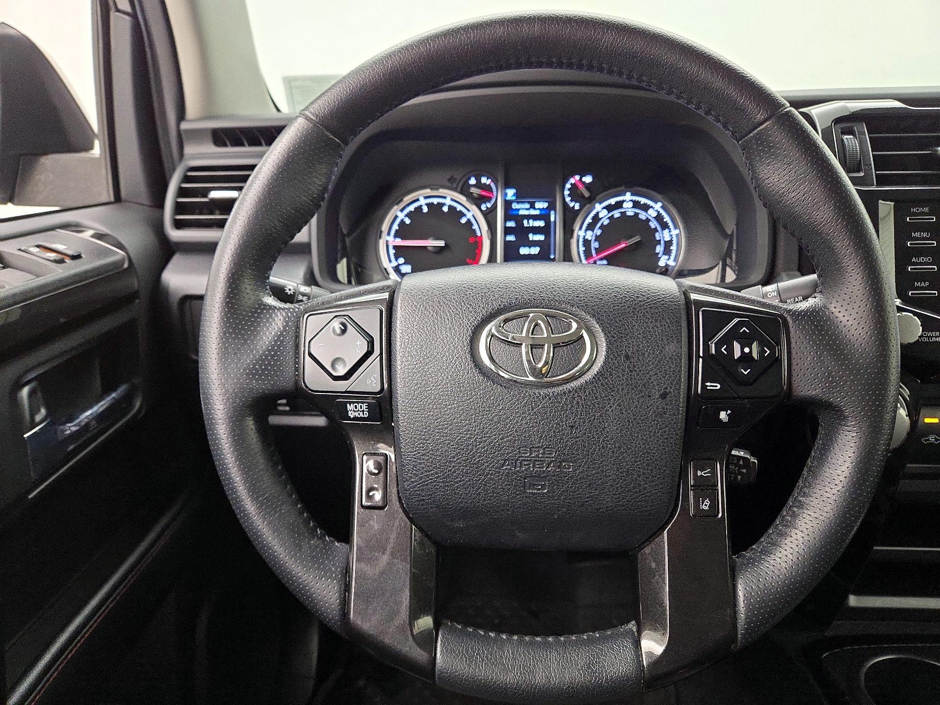 Thumbnail: 2020 Toyota 4Runner - 10