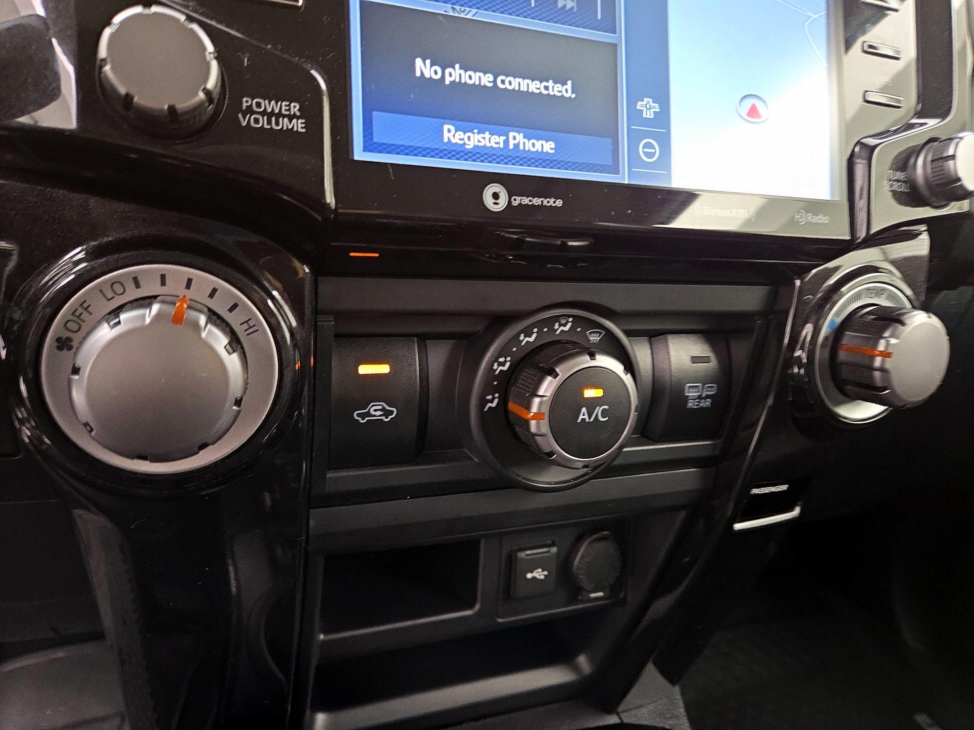 Thumbnail: 2020 Toyota 4Runner - 17